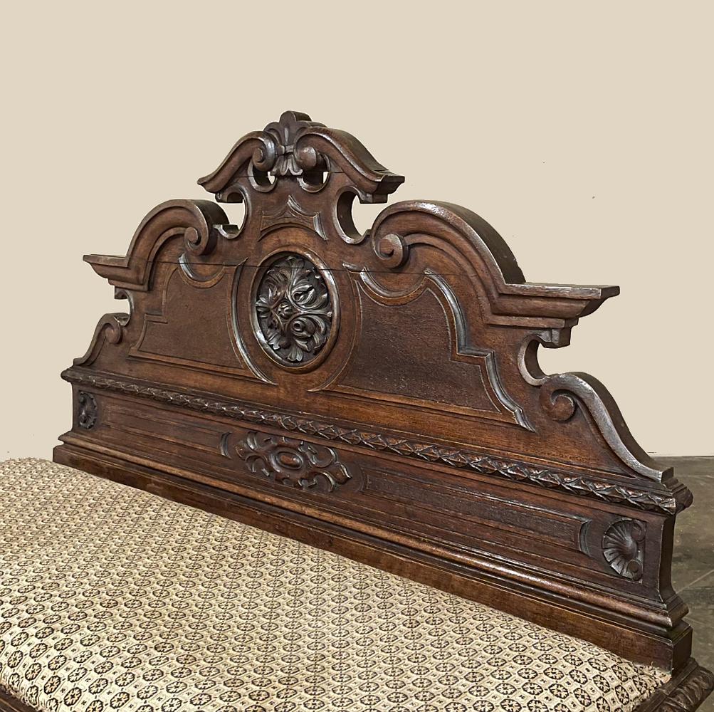 19th Century French Napoleon III Period Walnut Hall Bench For Sale 4