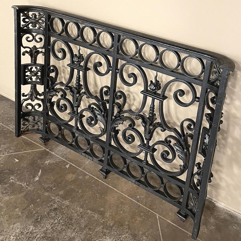 19th Century French Napoleon III Period Wrought Iron Balustrade, Window Guard For Sale 11