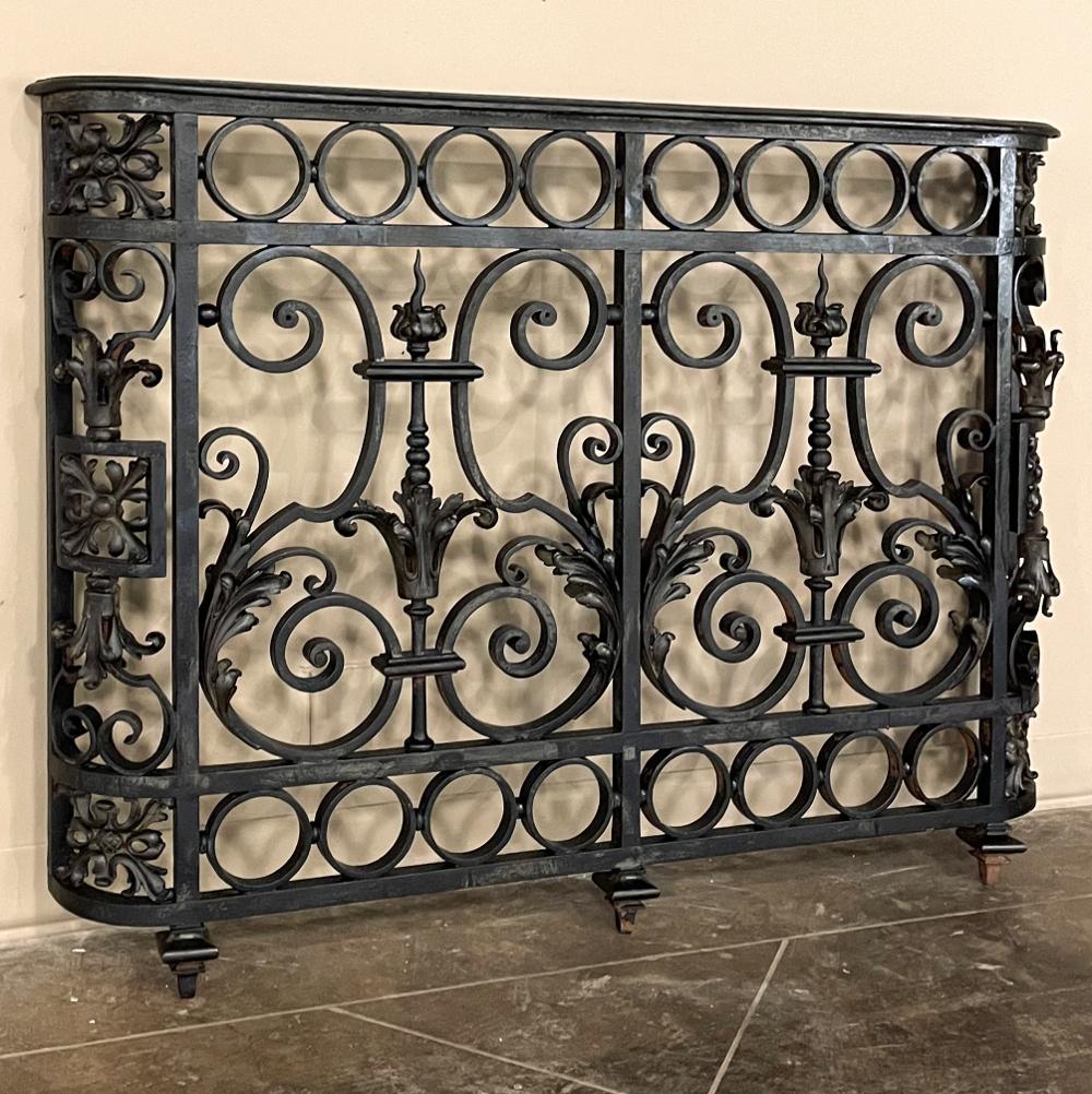 19th Century French Napoleon III Period Wrought Iron Balustrade, Window Guard In Good Condition For Sale In Dallas, TX