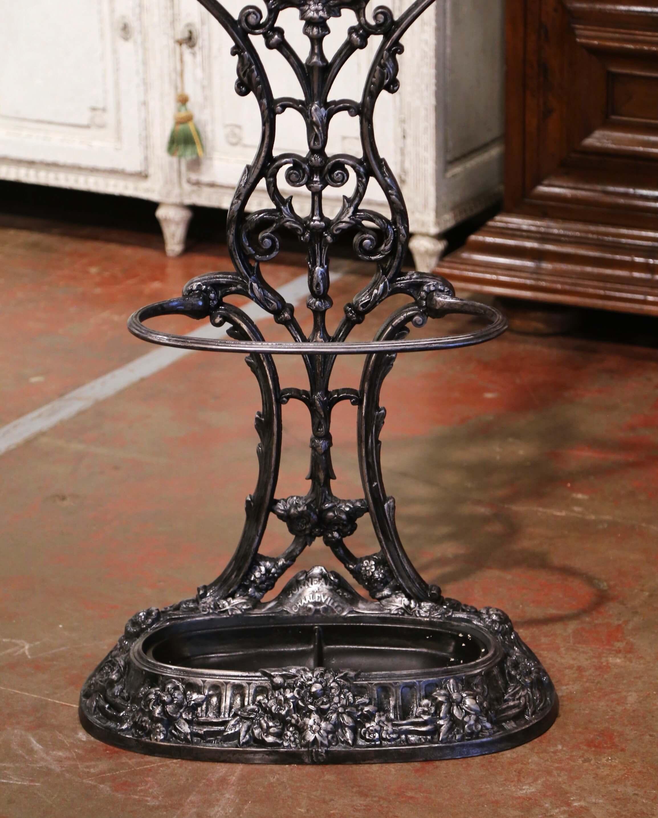 19th Century French Napoleon III Polished Iron Hall Stand Signed Corneau Freres For Sale 3