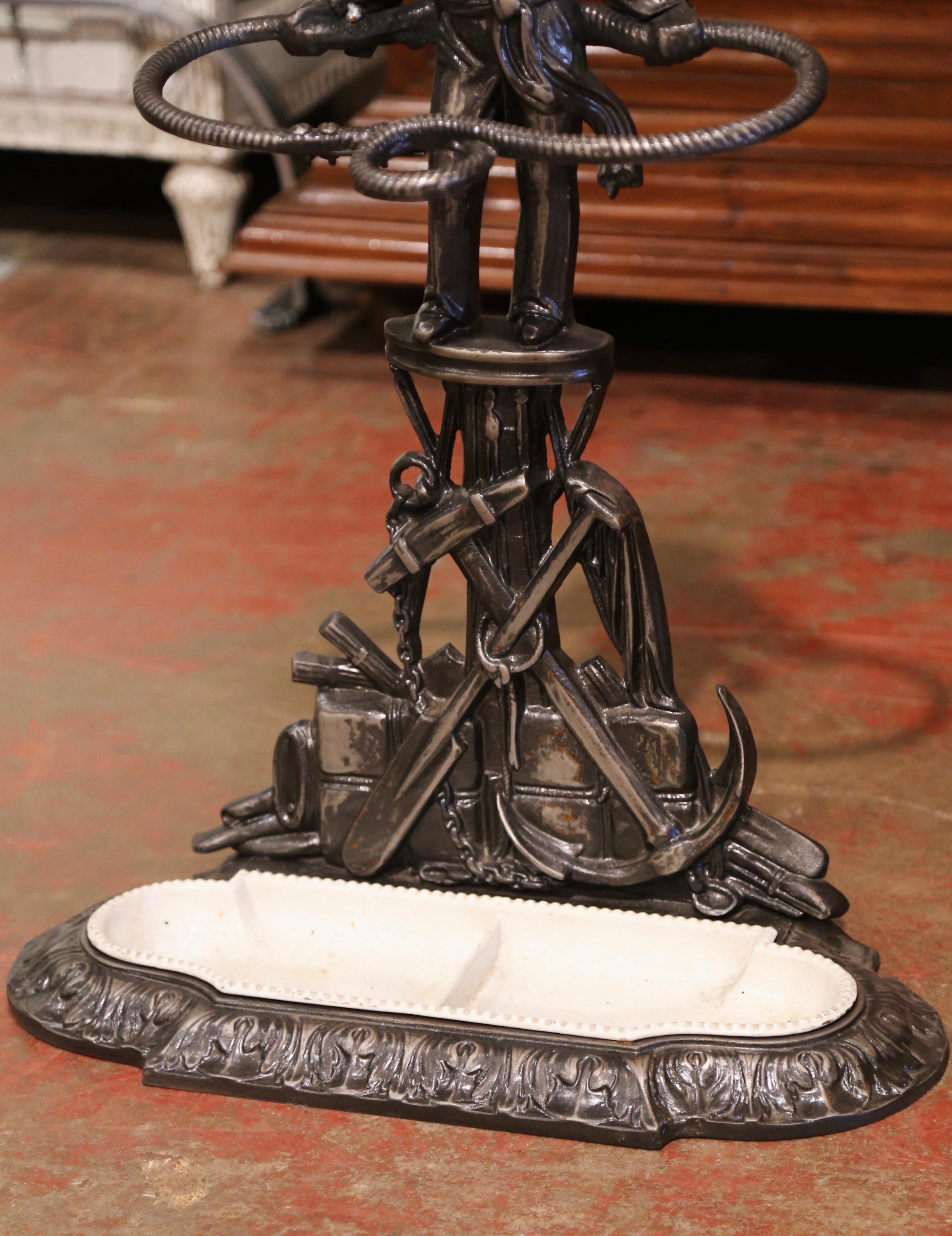 19th Century French Napoleon III Polished Iron Umbrella Stand In Excellent Condition For Sale In Dallas, TX