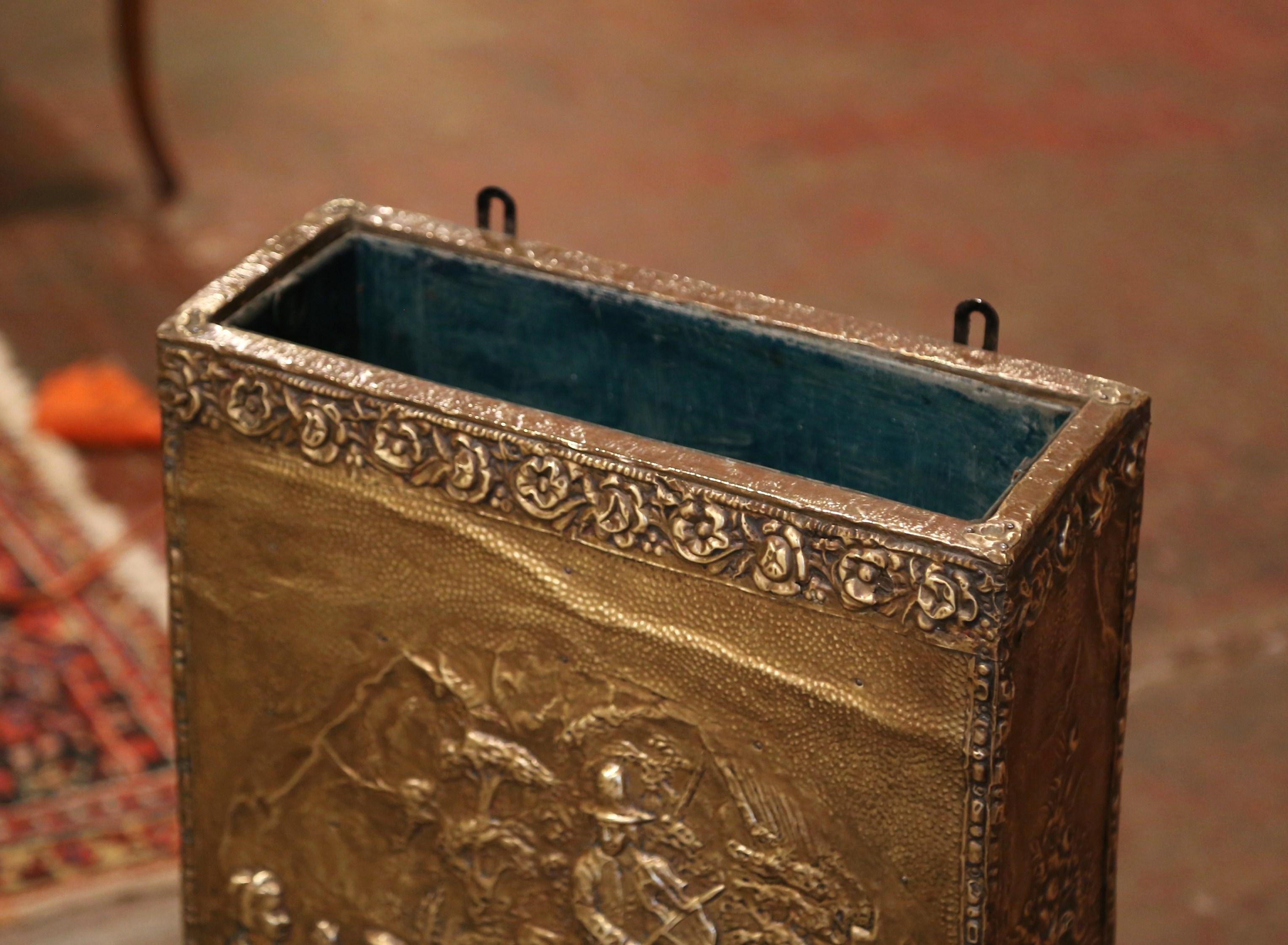 19th Century French Napoleon III Repousse Copper Umbrella Stand In Excellent Condition In Dallas, TX