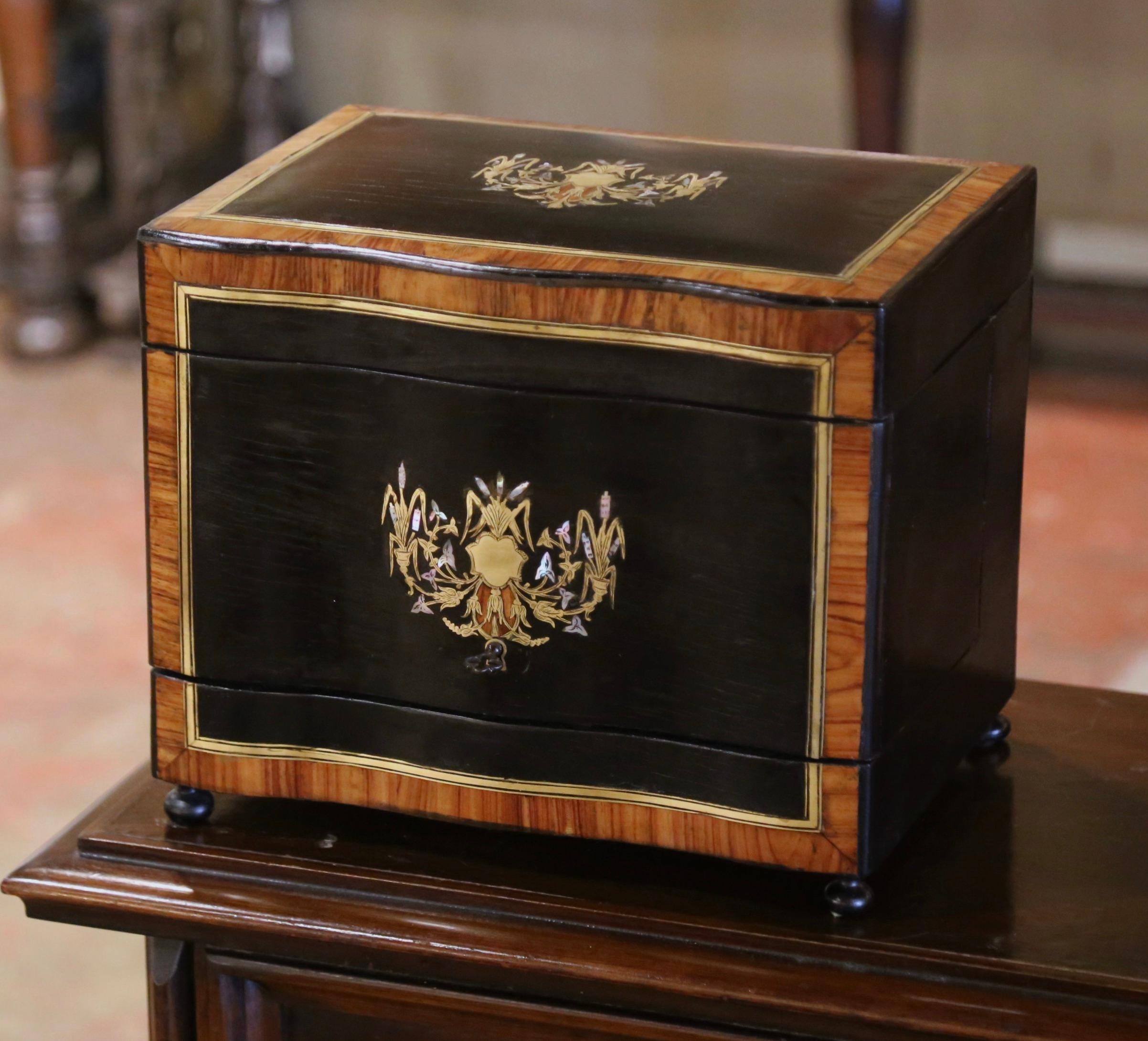 19th Century French Napoleon III Rosewood & Brass Inlaid Complete Cave a Liqueur In Excellent Condition For Sale In Dallas, TX