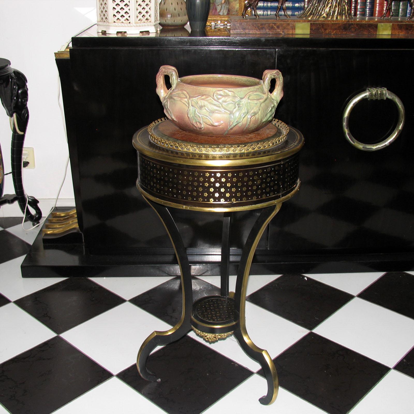 Jardinière francese del XIX secolo con treppiede rotondo Boulle di Napoleone III e coperchio in vendita 7