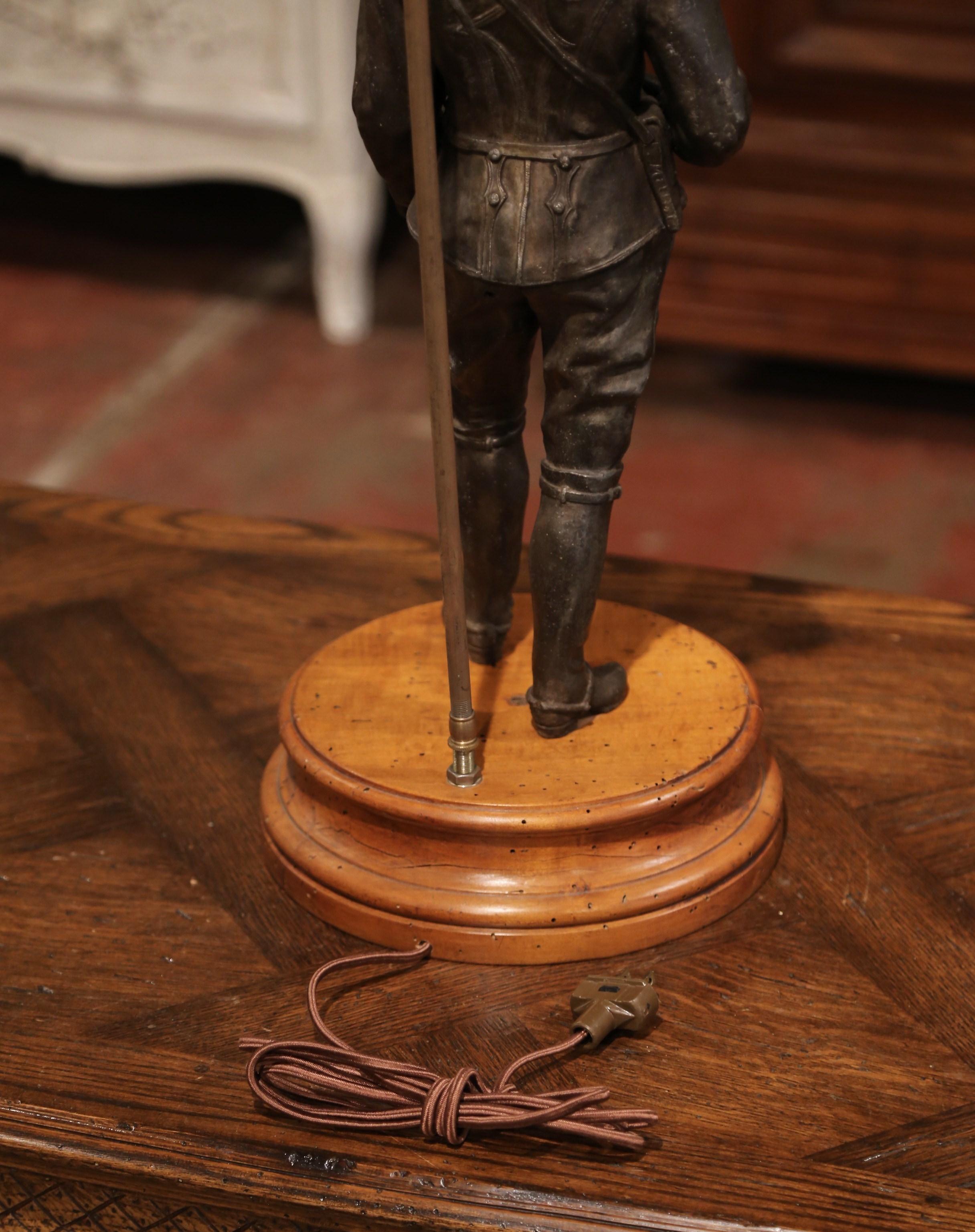 Lampe de bureau française du 19e siècle du soldat Napoléon III en zinc brut en vente 1