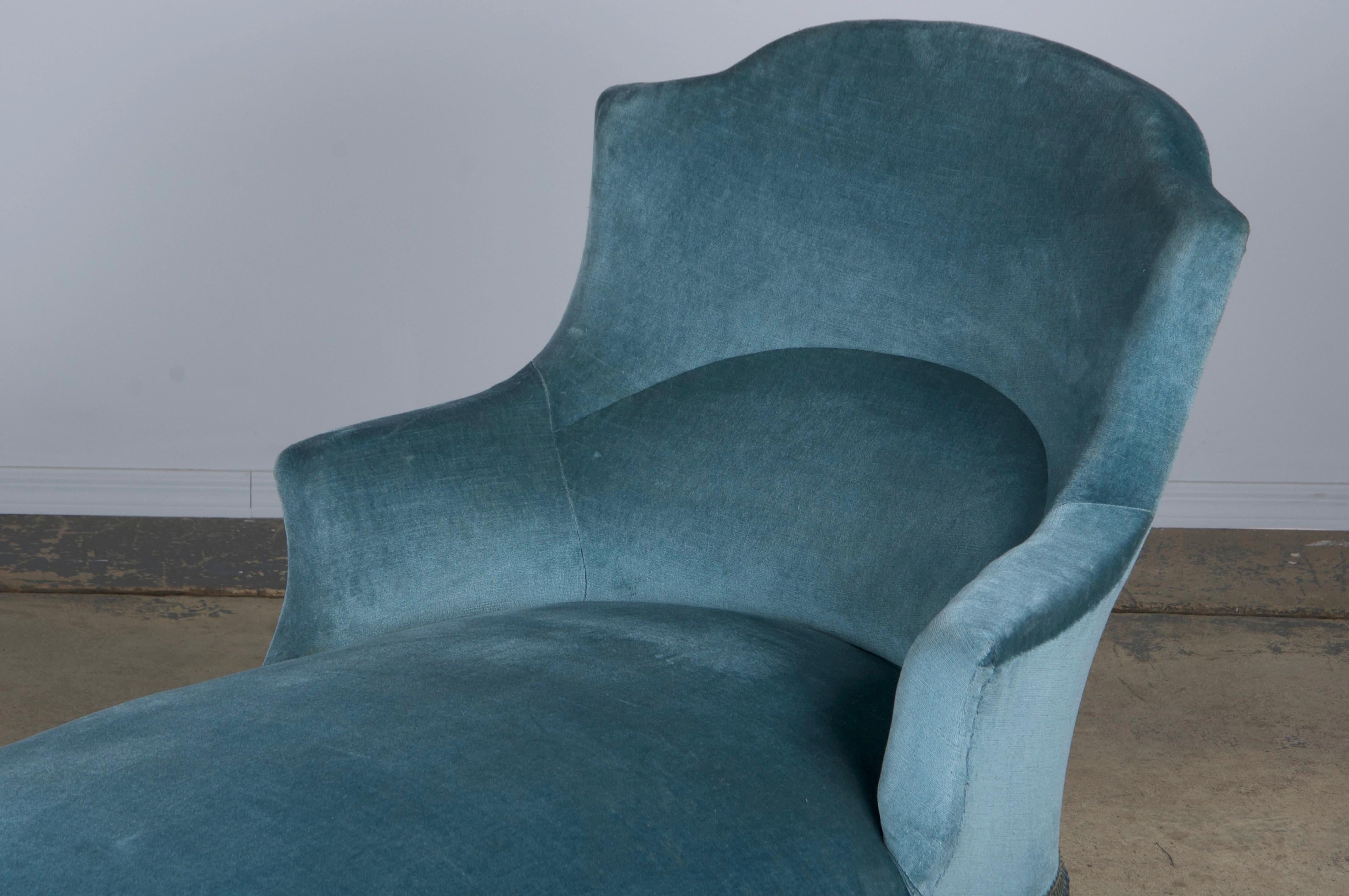 19th Century French Napoleon III Style Chaise Lounge W/ Blue Velvet For Sale 8