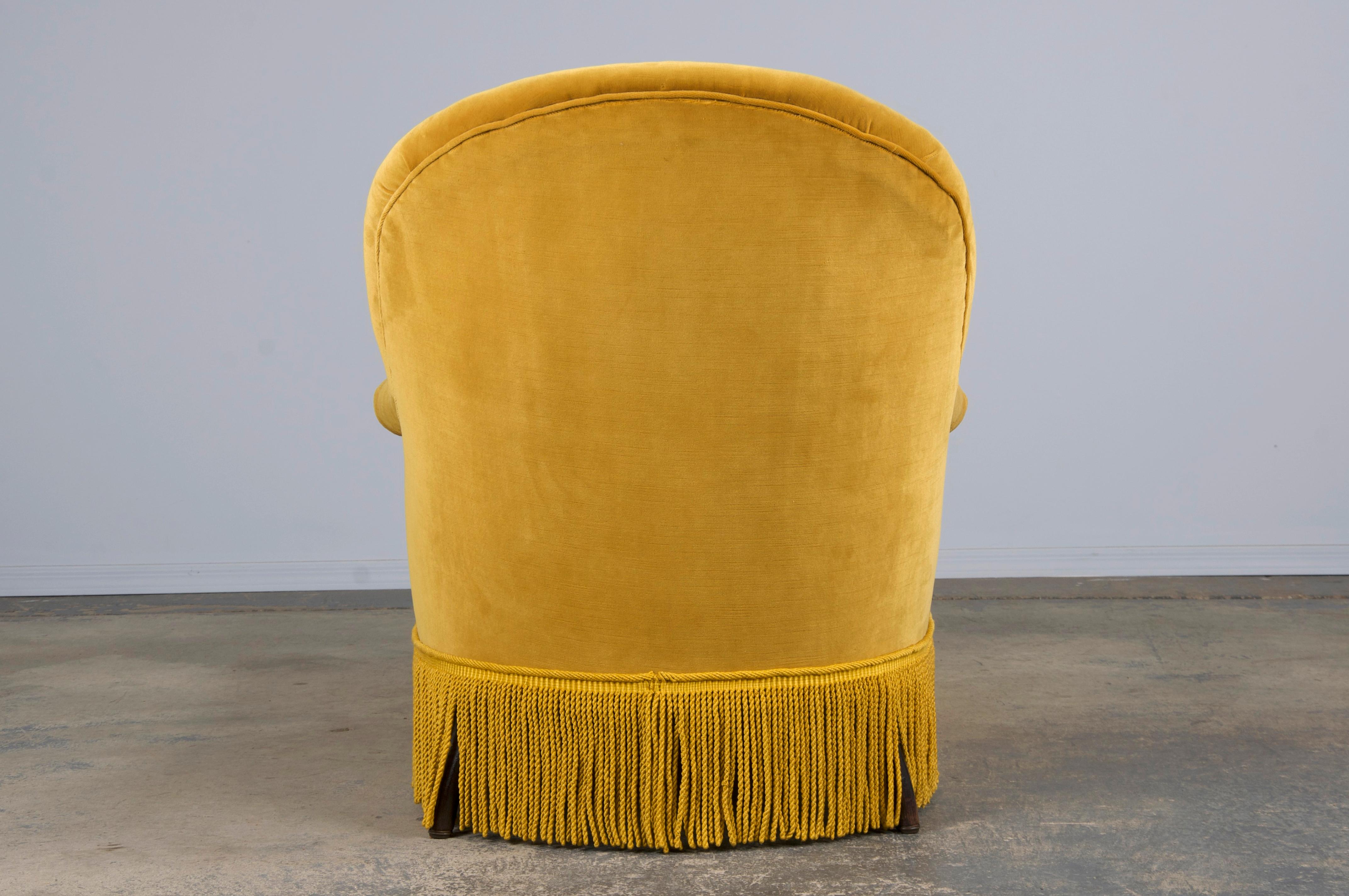 19th Century French Napoleon III Style Chaise Lounge W/ Golden Yellow Velvet 8