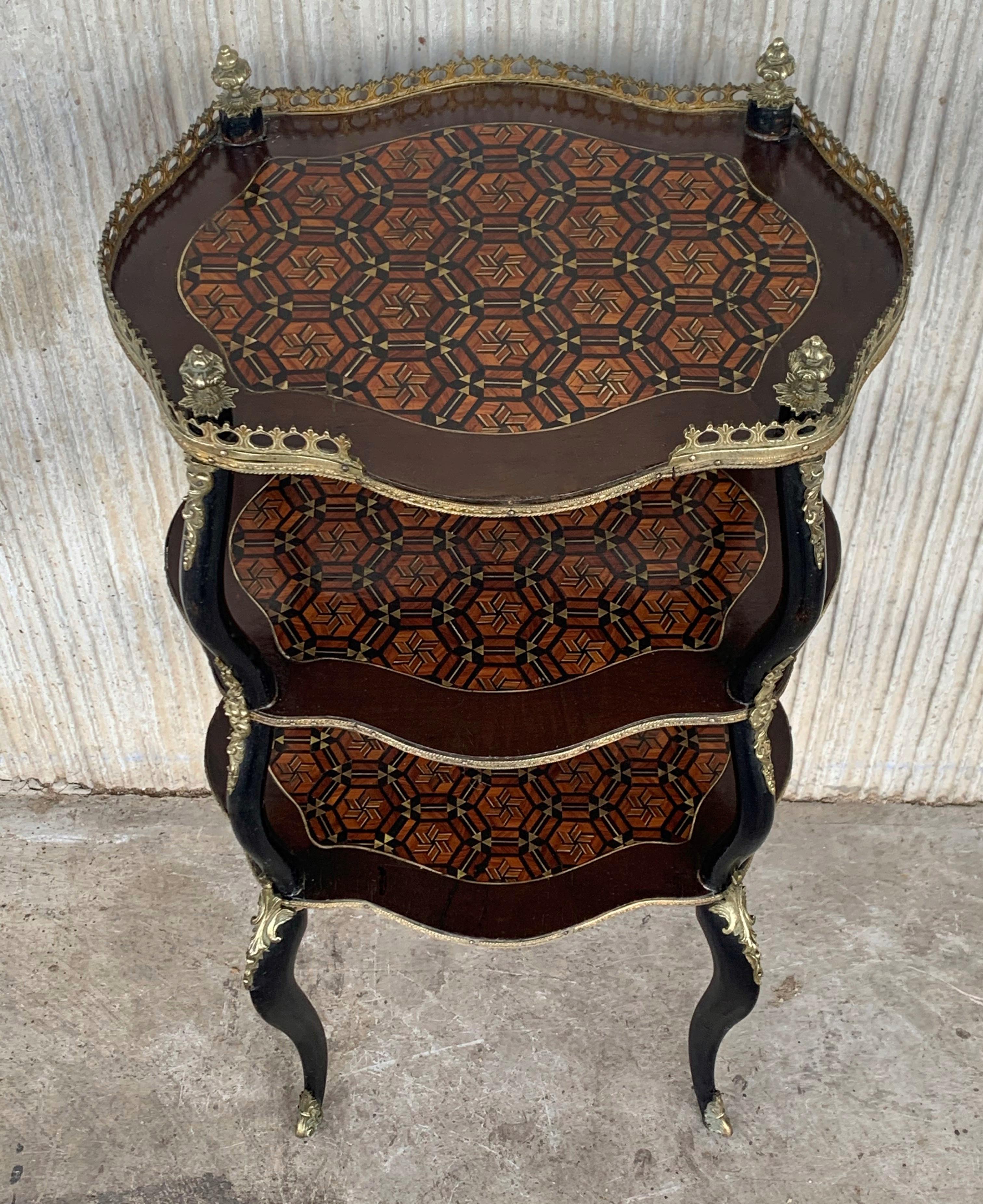 19th Century French Napoleon III Three-Tier Marquetry Étagère, circa 1860 For Sale 3