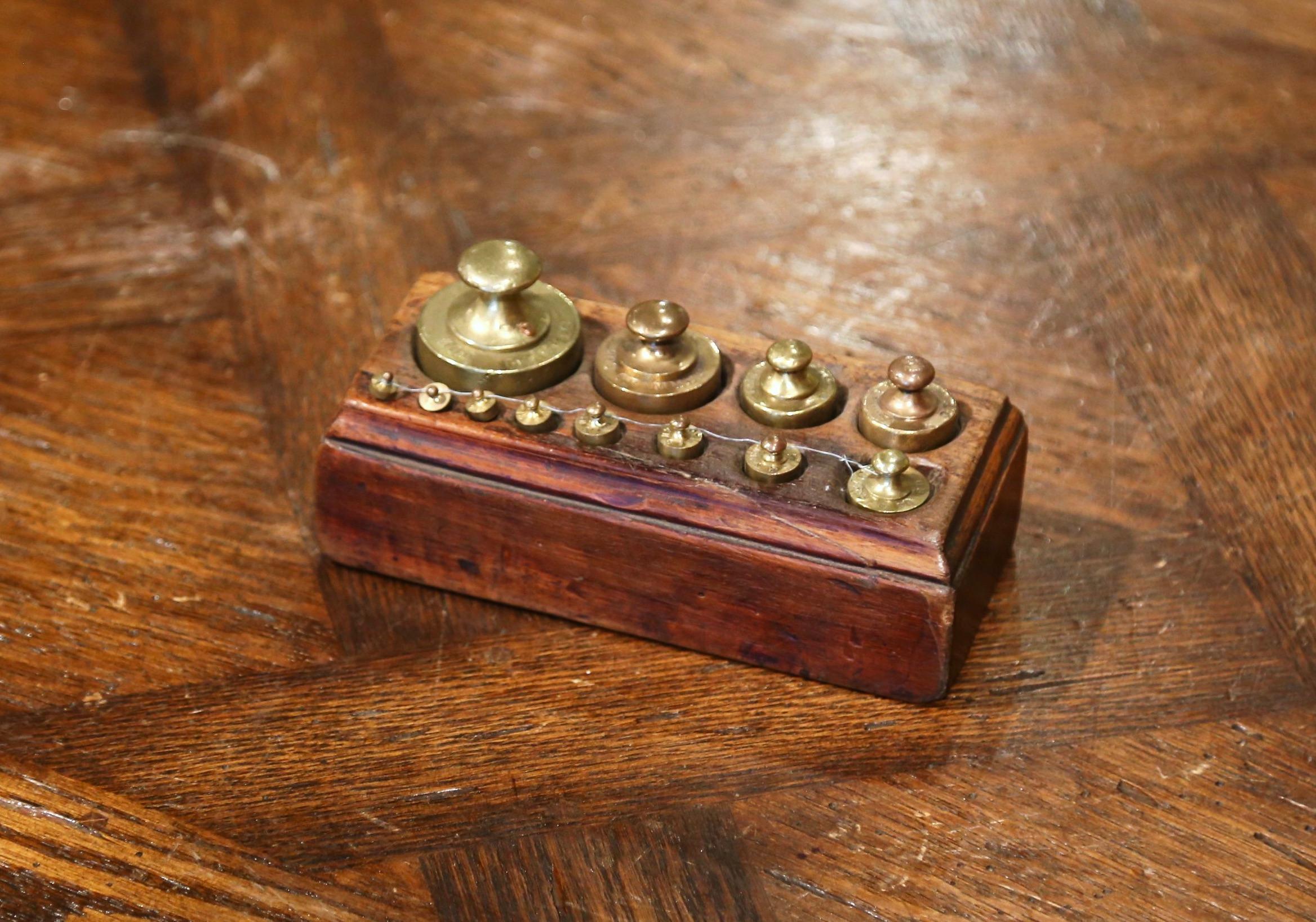 19th Century French Napoleon III Walnut and Brass Scale with Set of Weights For Sale 7