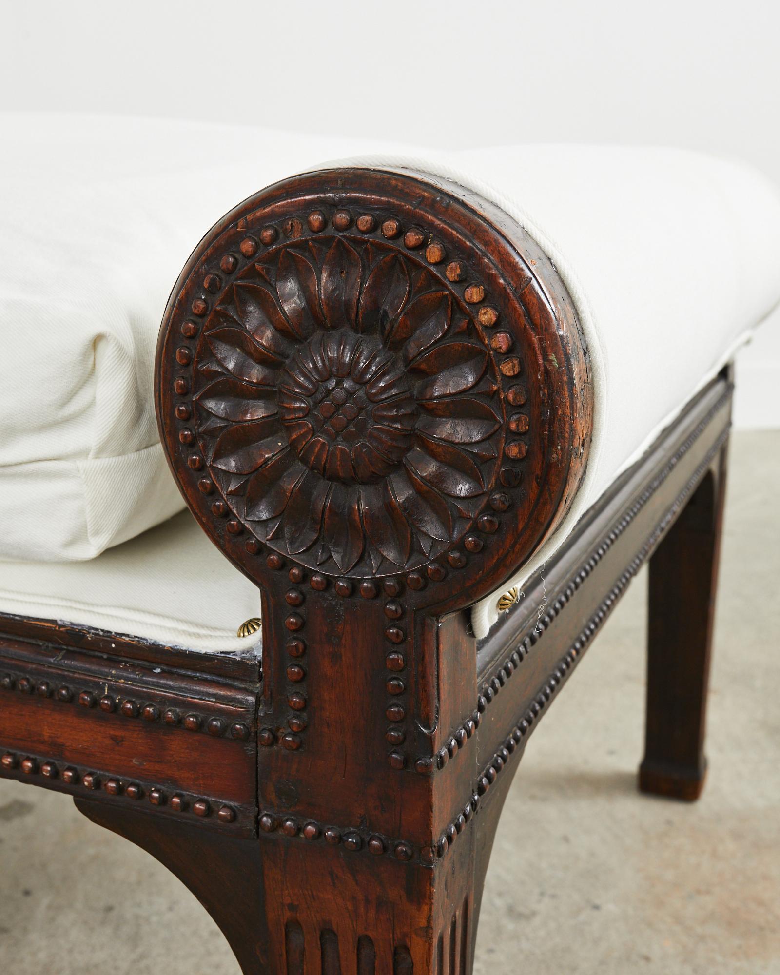 19th Century French Napoleon III Walnut Daybed or Bench In Good Condition For Sale In Rio Vista, CA