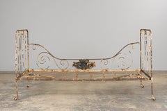 Sofá-cama francés del siglo XIX Napoleón III de hierro forjado pintado para exteriores