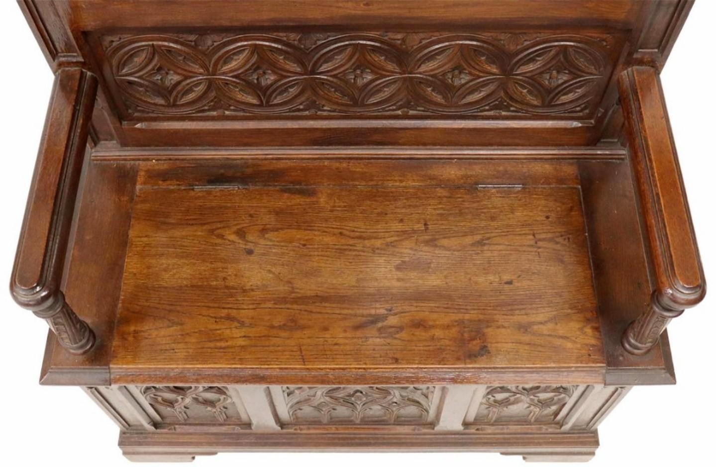 19th Century French Neo-Gothic Carved Oak Hall Bench Cabinet  In Good Condition For Sale In Forney, TX