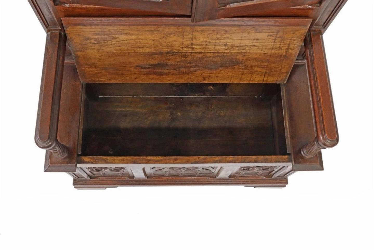 19th Century French Neo-Gothic Carved Oak Hall Bench Cabinet  For Sale 1