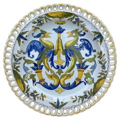 Placa reticulada de grifos neorrenacentistas franceses del siglo XIX