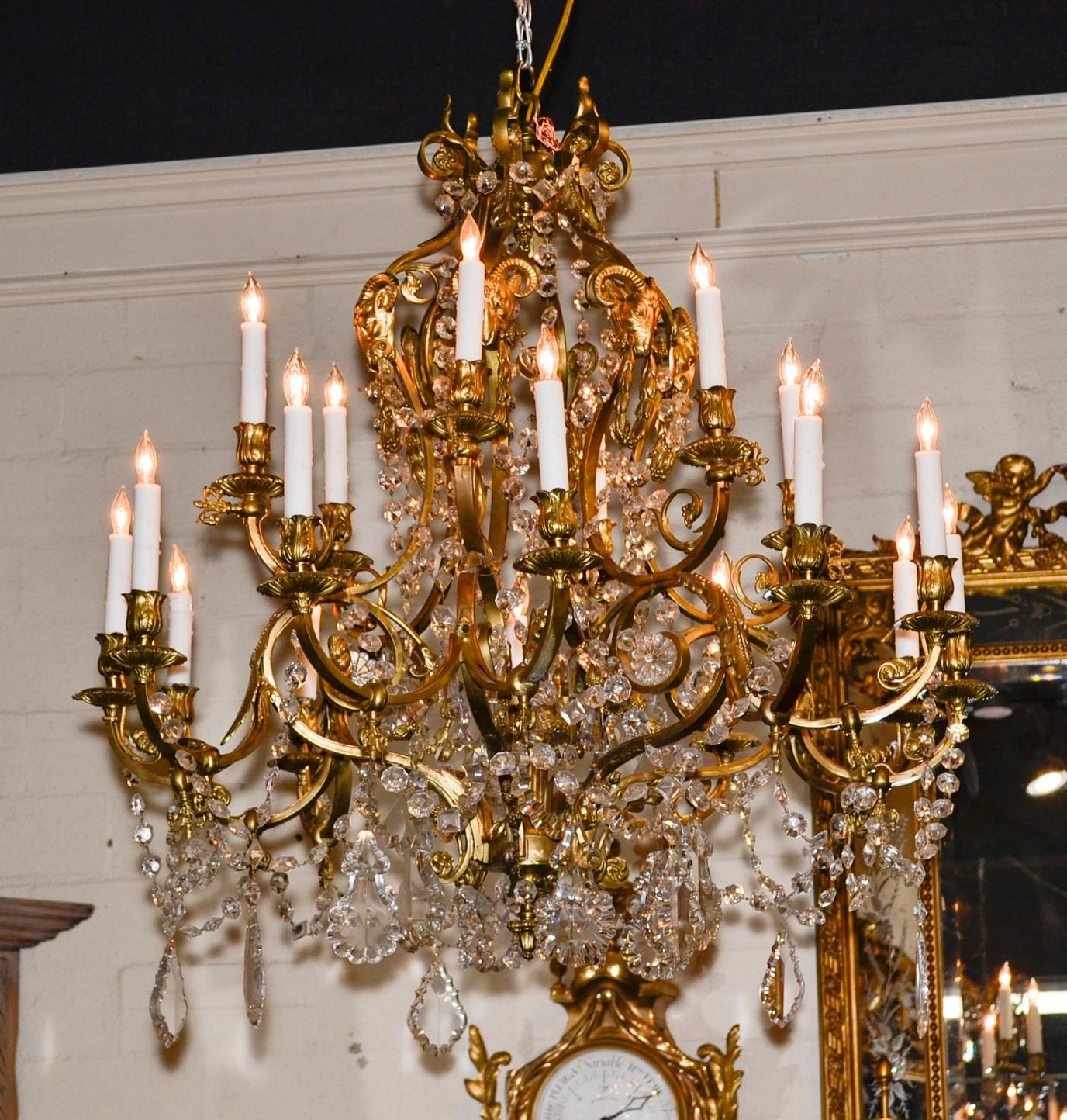 19th Century French Neoclassical Bronze Chandelier 4