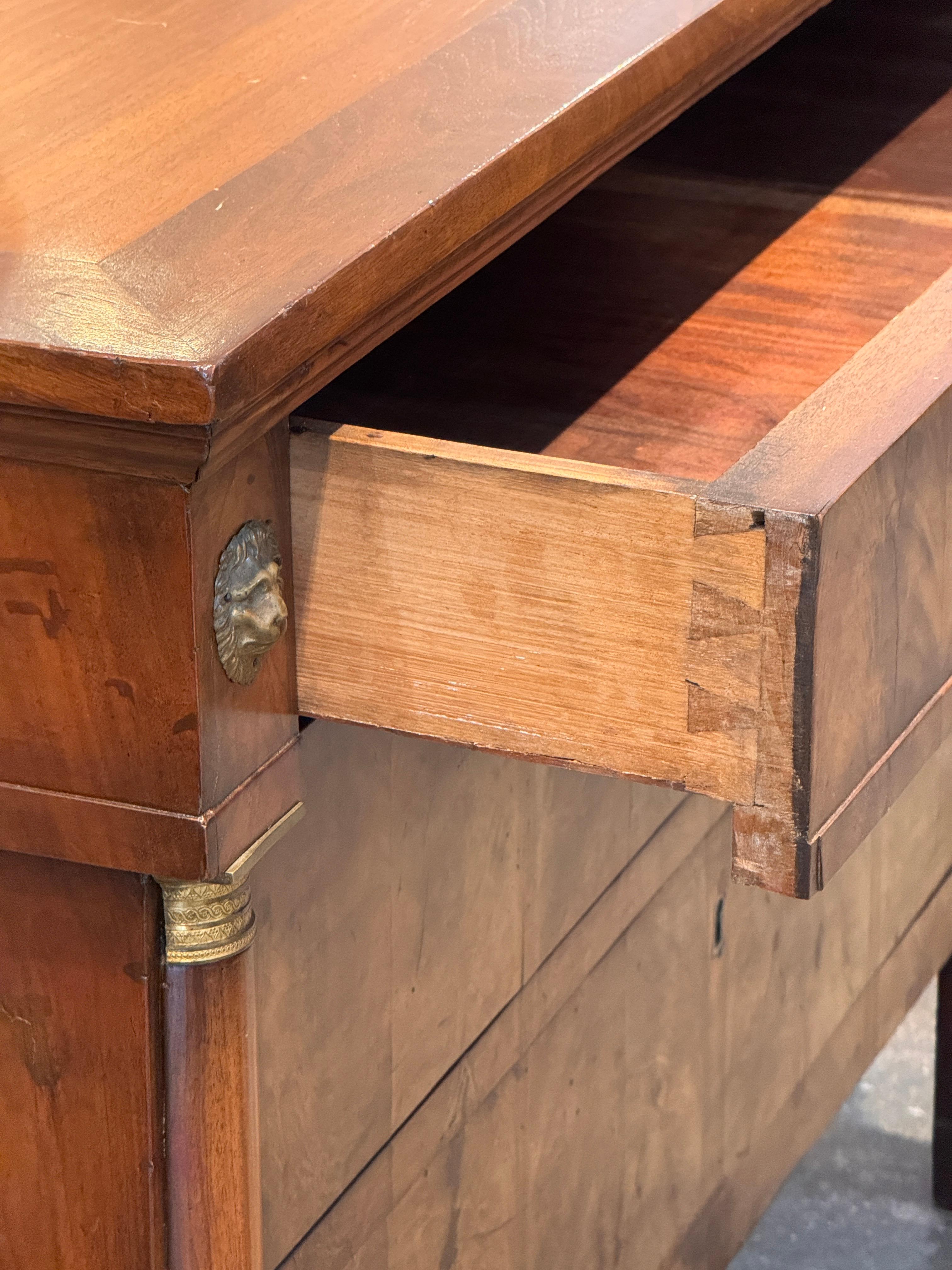 Cassapanca neoclassica francese del XIX secolo in vendita 3