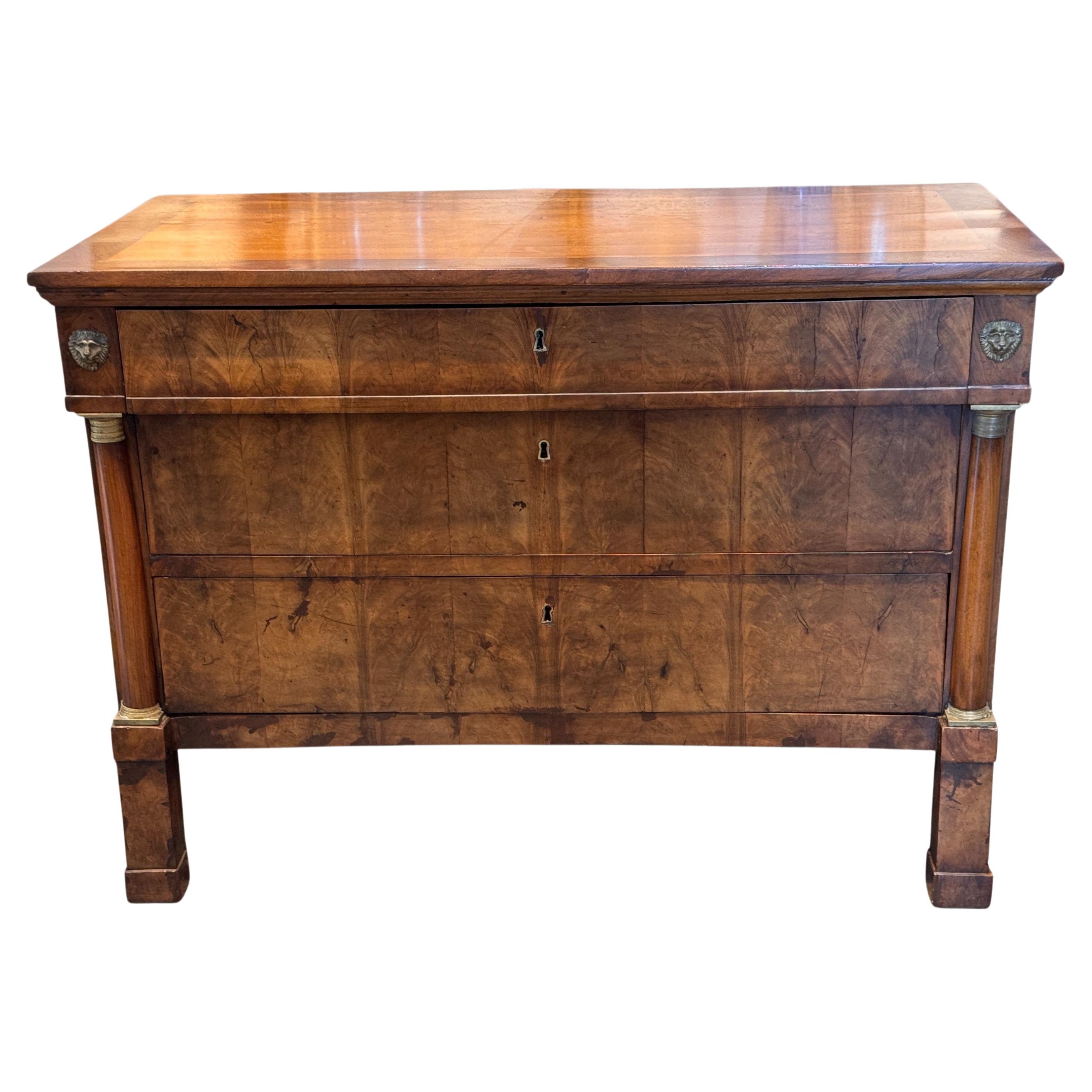 Cassapanca neoclassica francese del XIX secolo