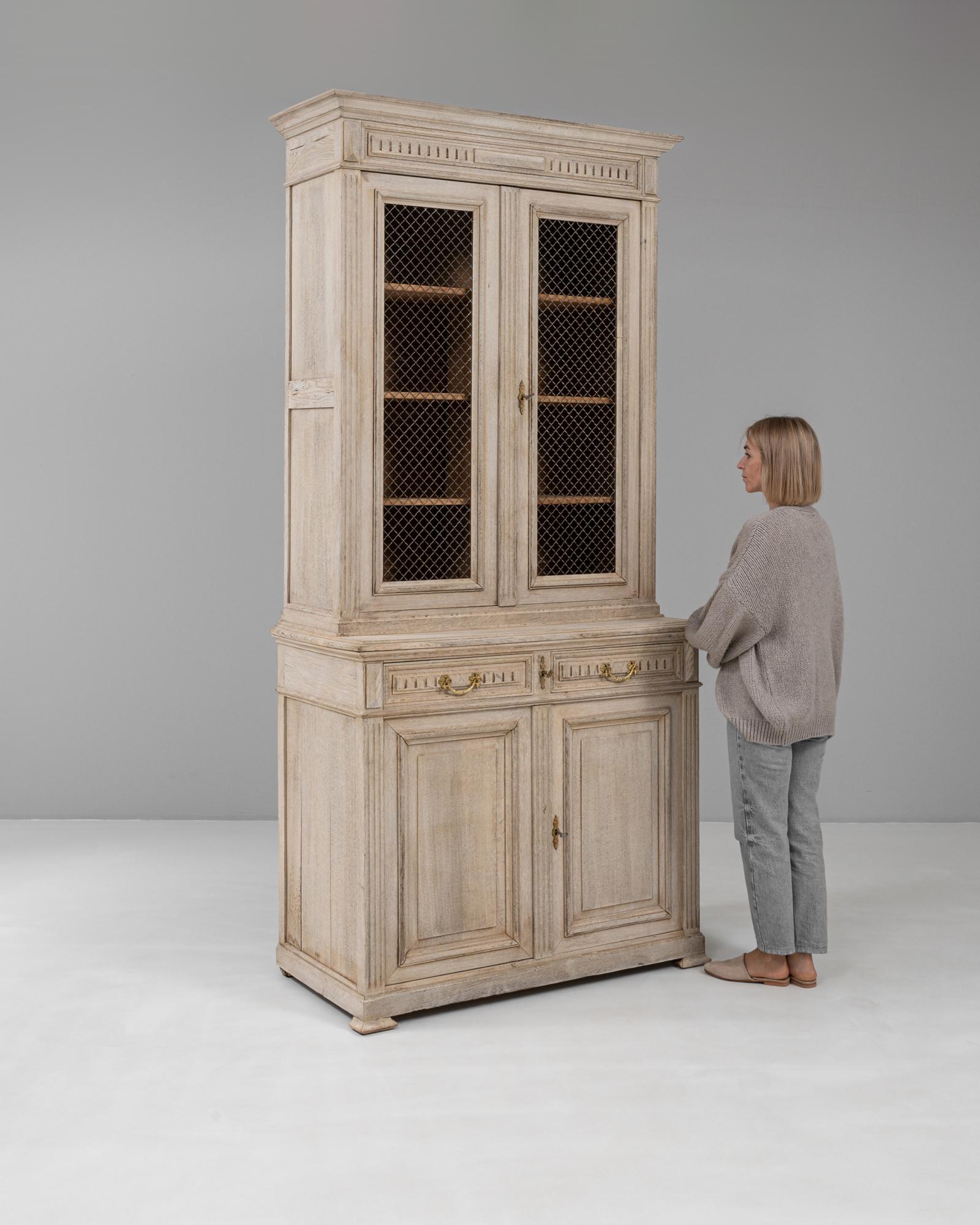 19th Century French Neoclassical Display Cabinet with Wire Doors For Sale 3