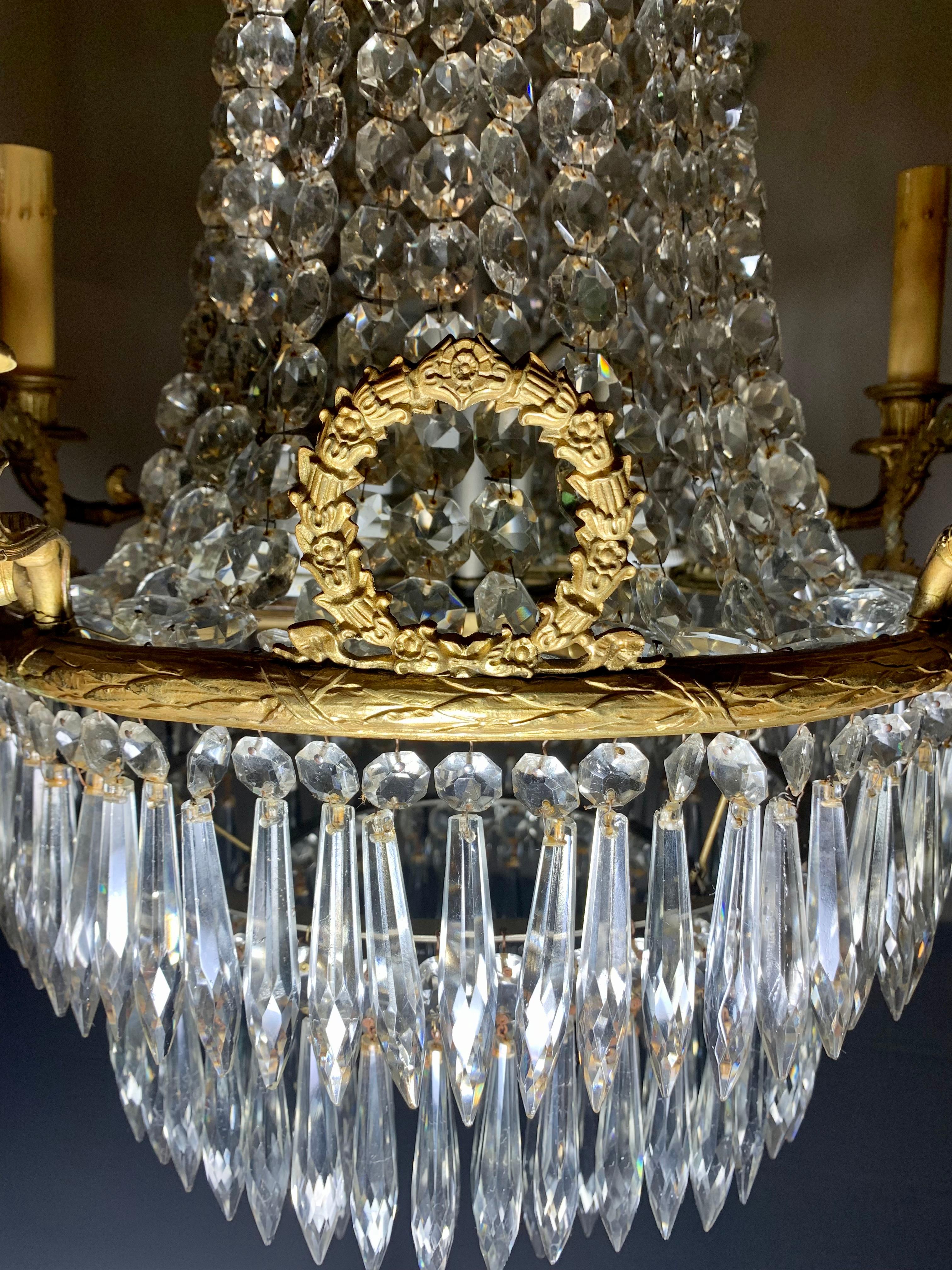 19th Century French Neoclassical Gilt Bronze and Crystal Eleven Light Chandelier For Sale 3