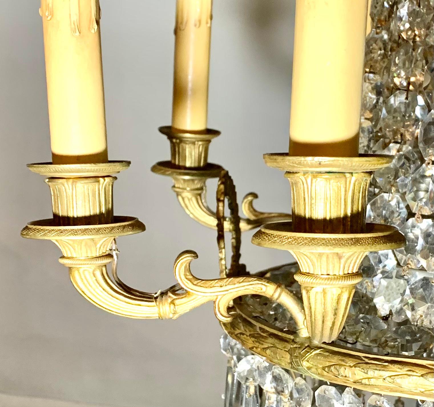19th Century French Neoclassical Gilt Bronze and Crystal Eleven Light Chandelier For Sale 5