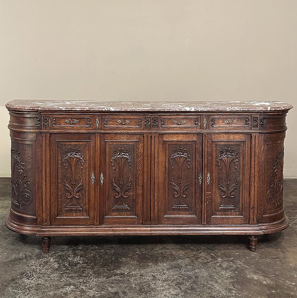 Intagliato a mano Buffet neoclassico francese del XIX secolo Luigi XVI con piano in marmo ~ Credenza in vendita
