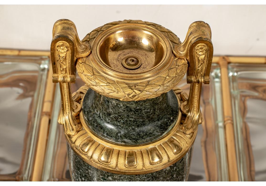 Cassolette néoclassique française du XIXe siècle en marbre et bronze doré en vente 1