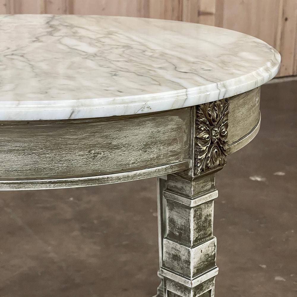 19th Century French Neoclassical Round Painted End Table with Carrara Marble Top For Sale 4