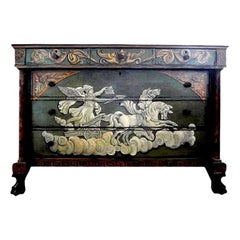 Commode dipinta in stile neoclassico francese del XIX secolo