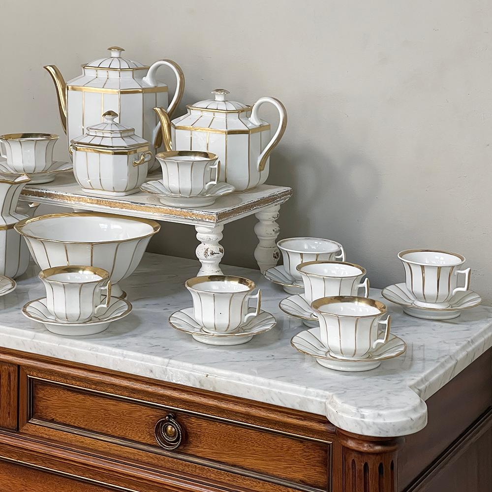 19th Century French Neoclassical Vieux Paris 33 Pc. Tea Set For Sale 7
