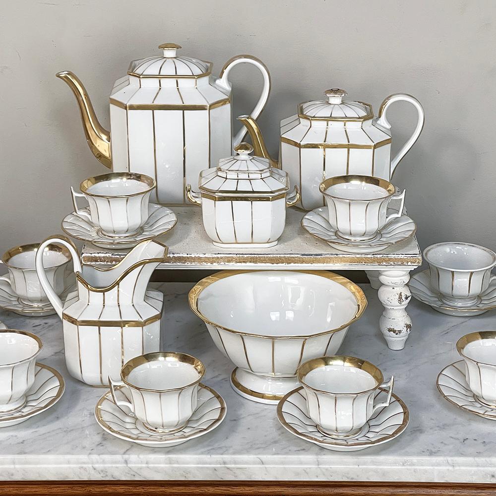 19th Century French Neoclassical Vieux Paris 33 Pc. Tea Set For Sale 8