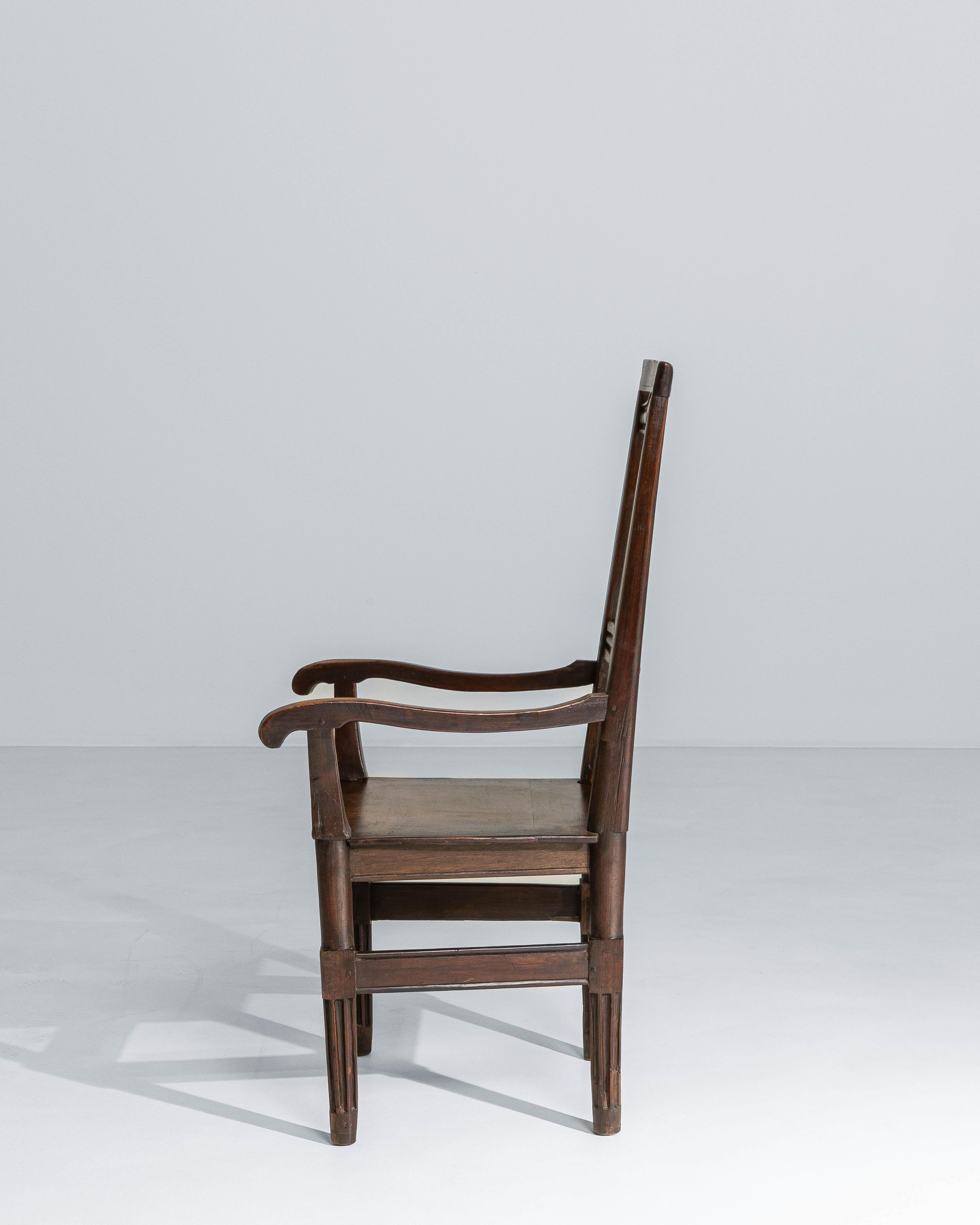 19th Century French Neoclassical Walnut Armchair (Neoklassisch) im Angebot