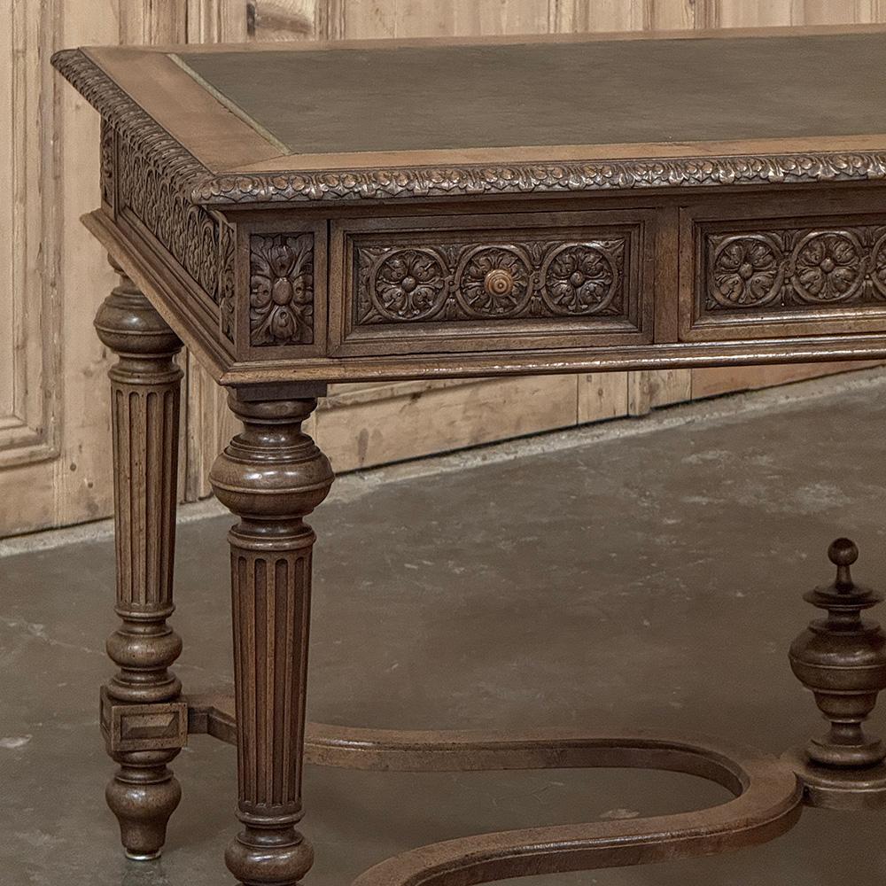 19th Century French Neoclassical Walnut Desk ~ Double Faced en Bueno estado para la venta en Dallas, TX