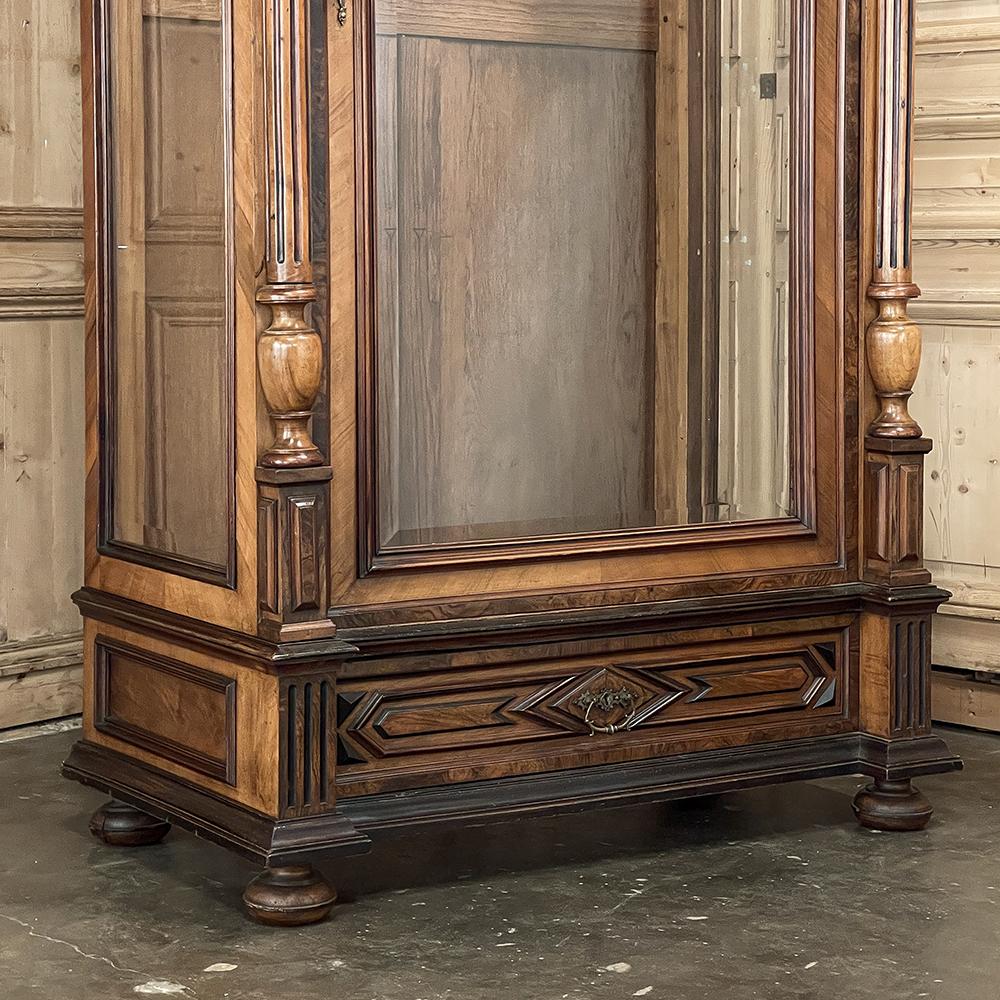 19th Century French Neoclassical Walnut Display Armoire ~ Bookcase For Sale 5