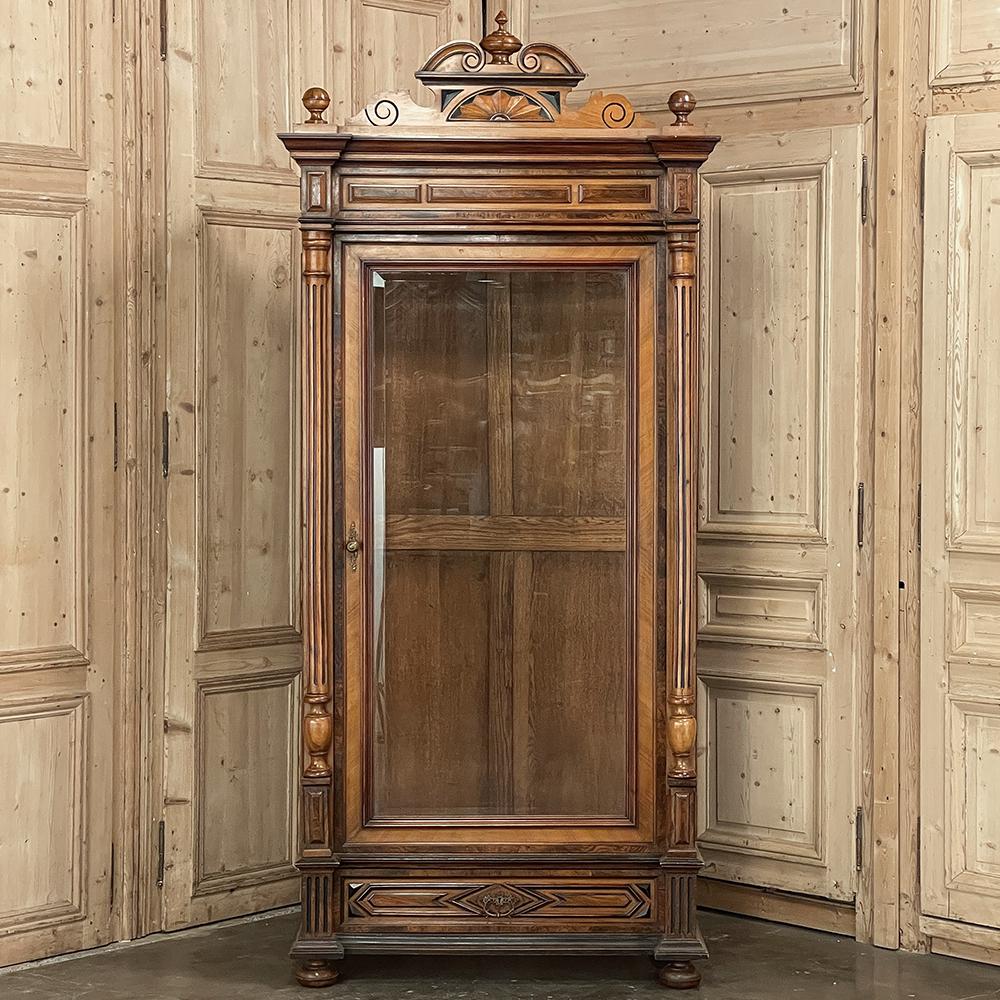 Beveled 19th Century French Neoclassical Walnut Display Armoire ~ Bookcase For Sale