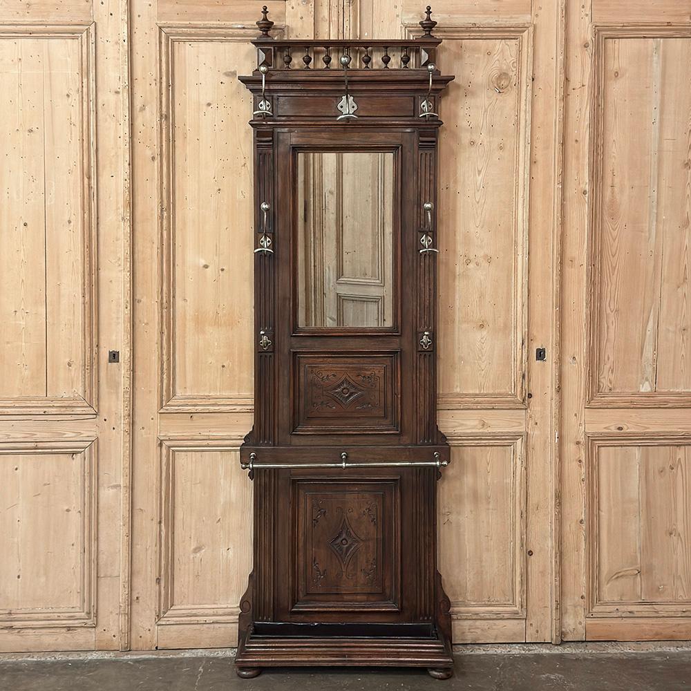 19th Century French Neoclassical Walnut Hall Tree In Good Condition For Sale In Dallas, TX