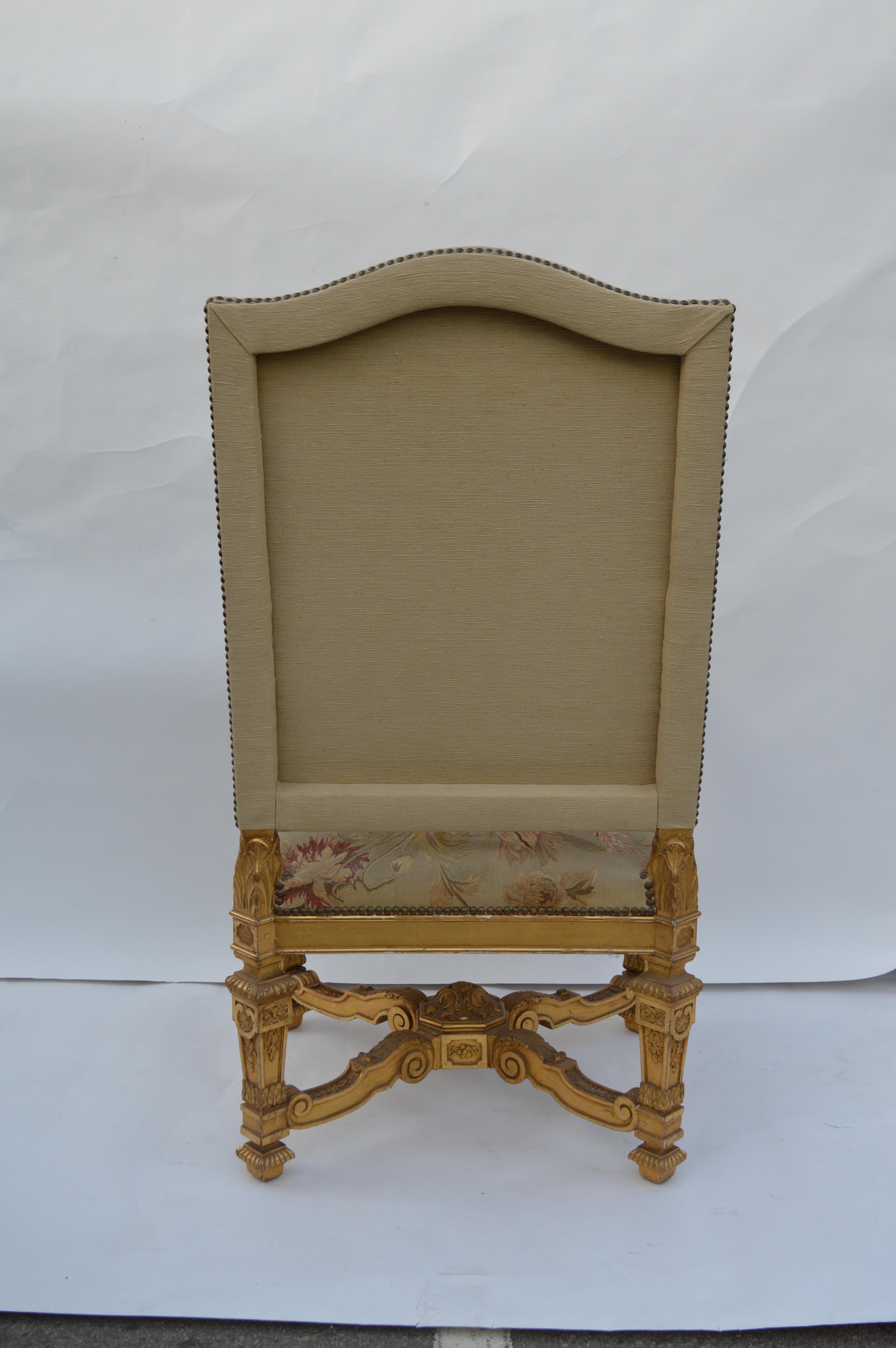 19th Century, French Neoclassical, Water Gilded, Hand-Carved Walnut Armchairs For Sale 1