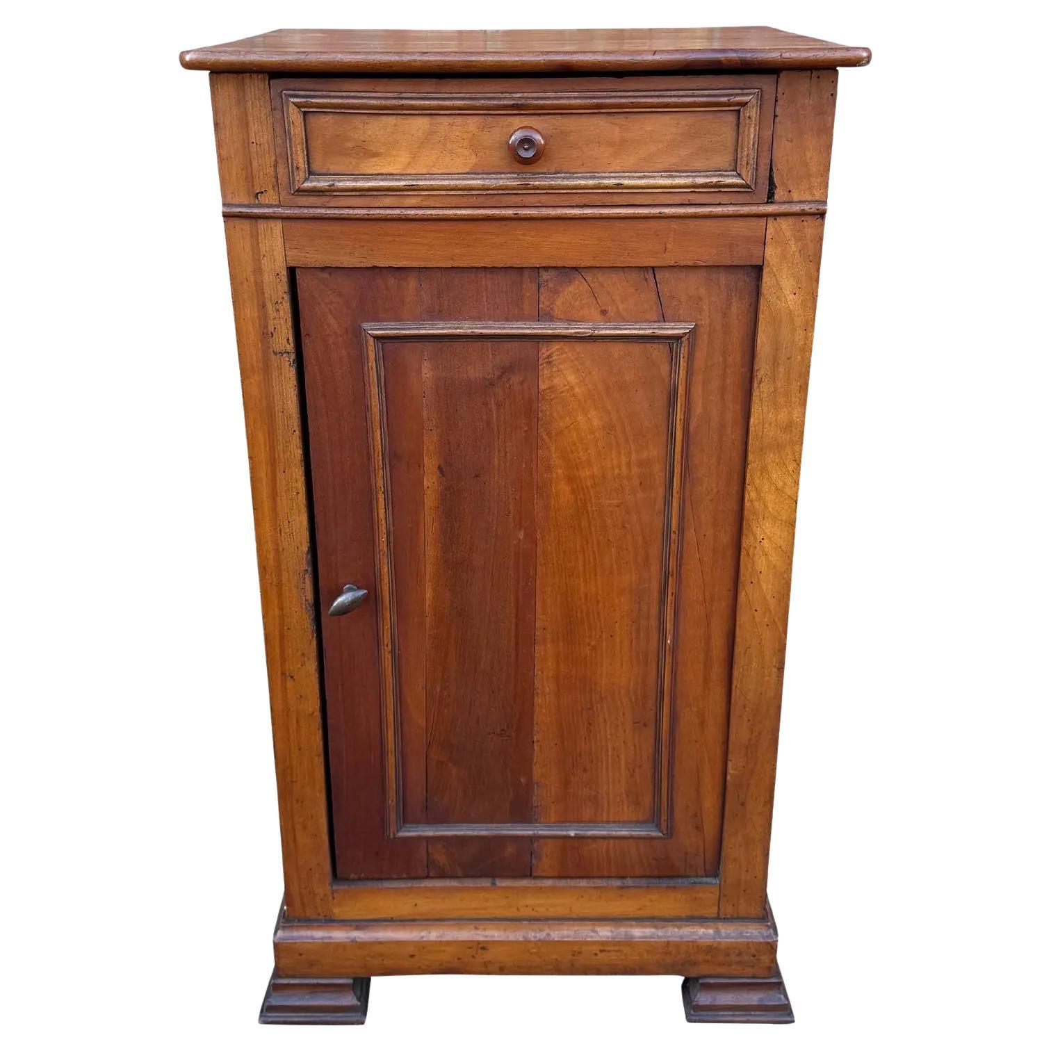 Table de nuit française du 19e siècle en vente
