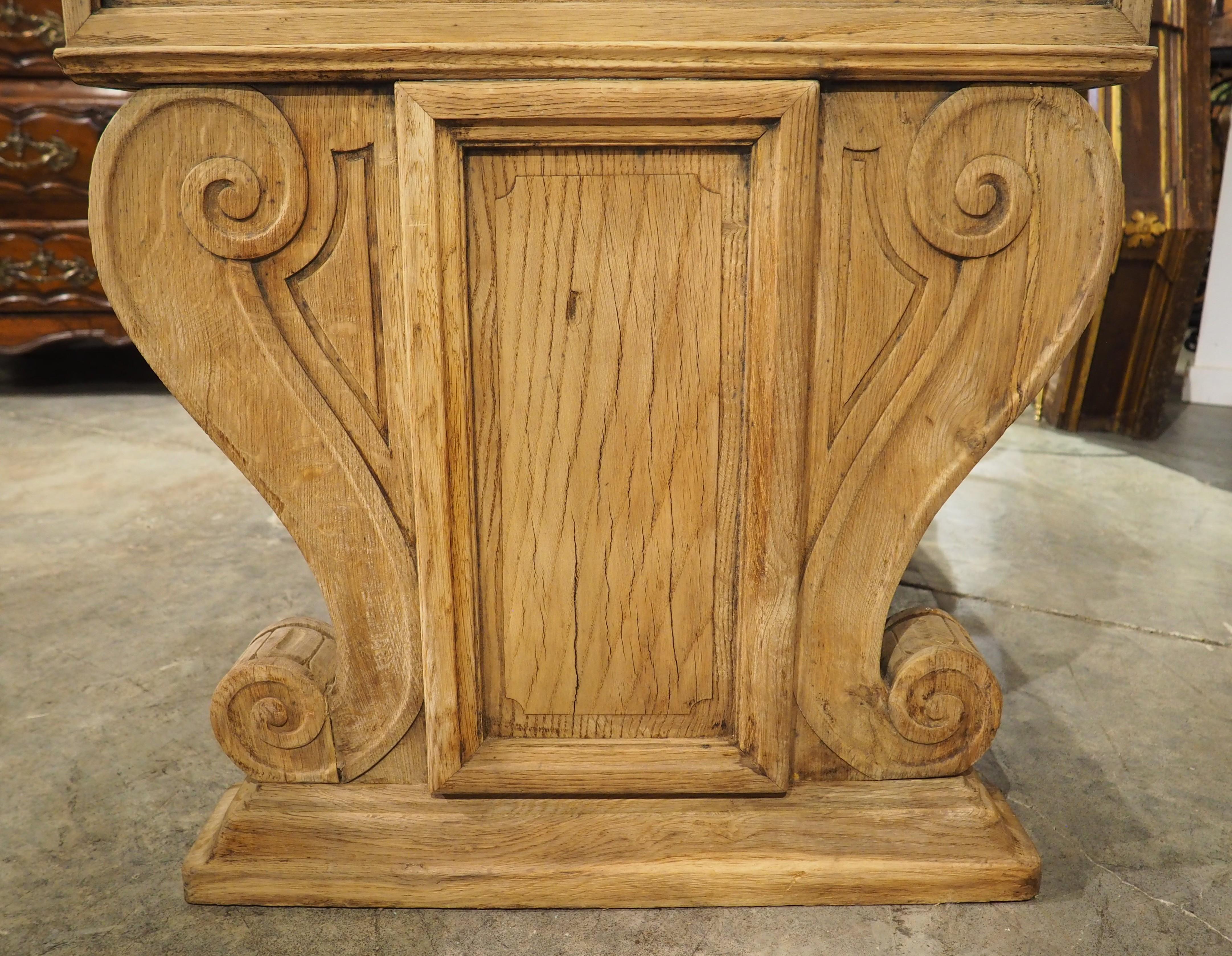 Consola de 2 cajones de roble francés del siglo XIX con tapa de mármol en venta 4