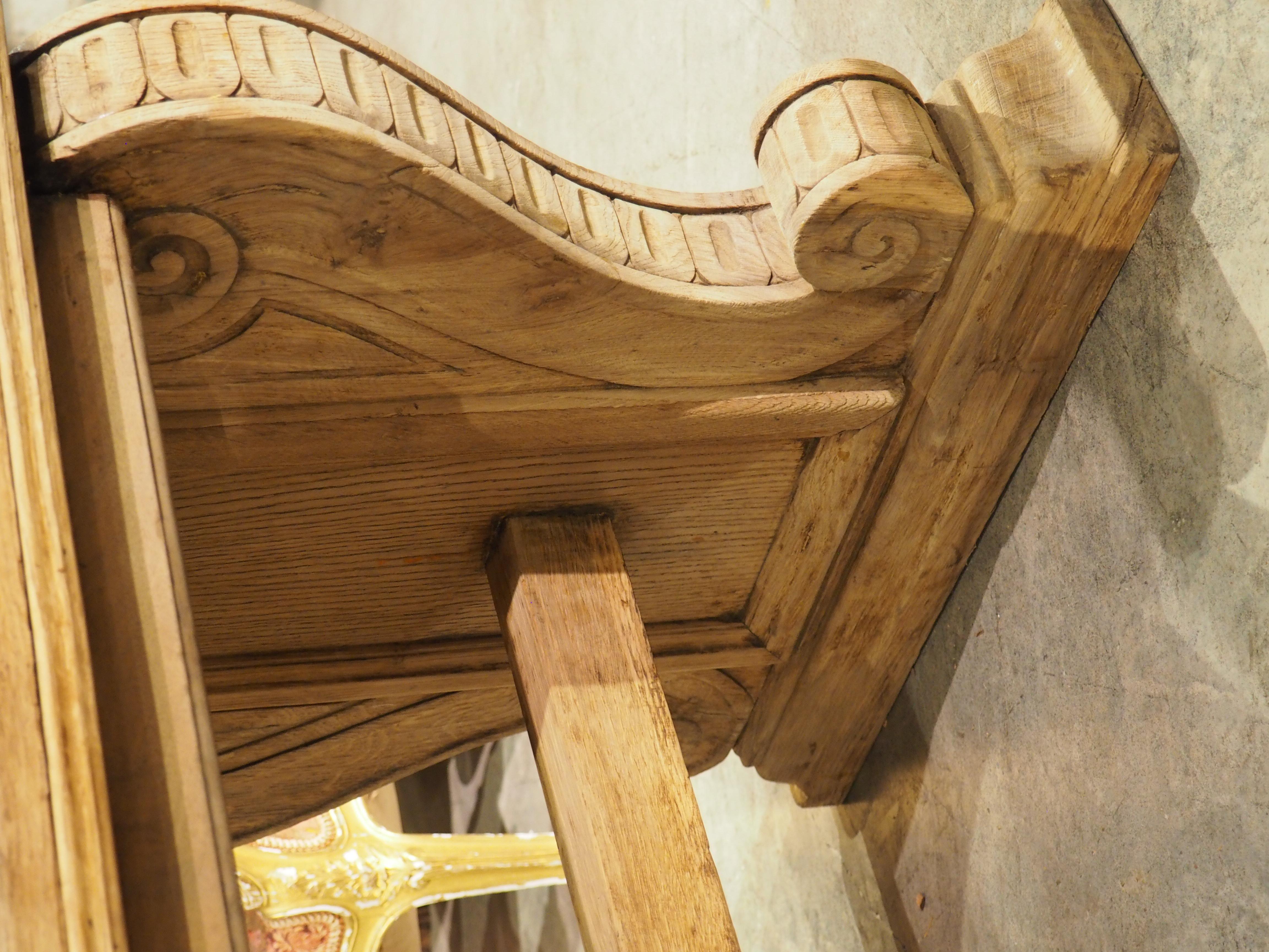 Consola de 2 cajones de roble francés del siglo XIX con tapa de mármol en venta 1