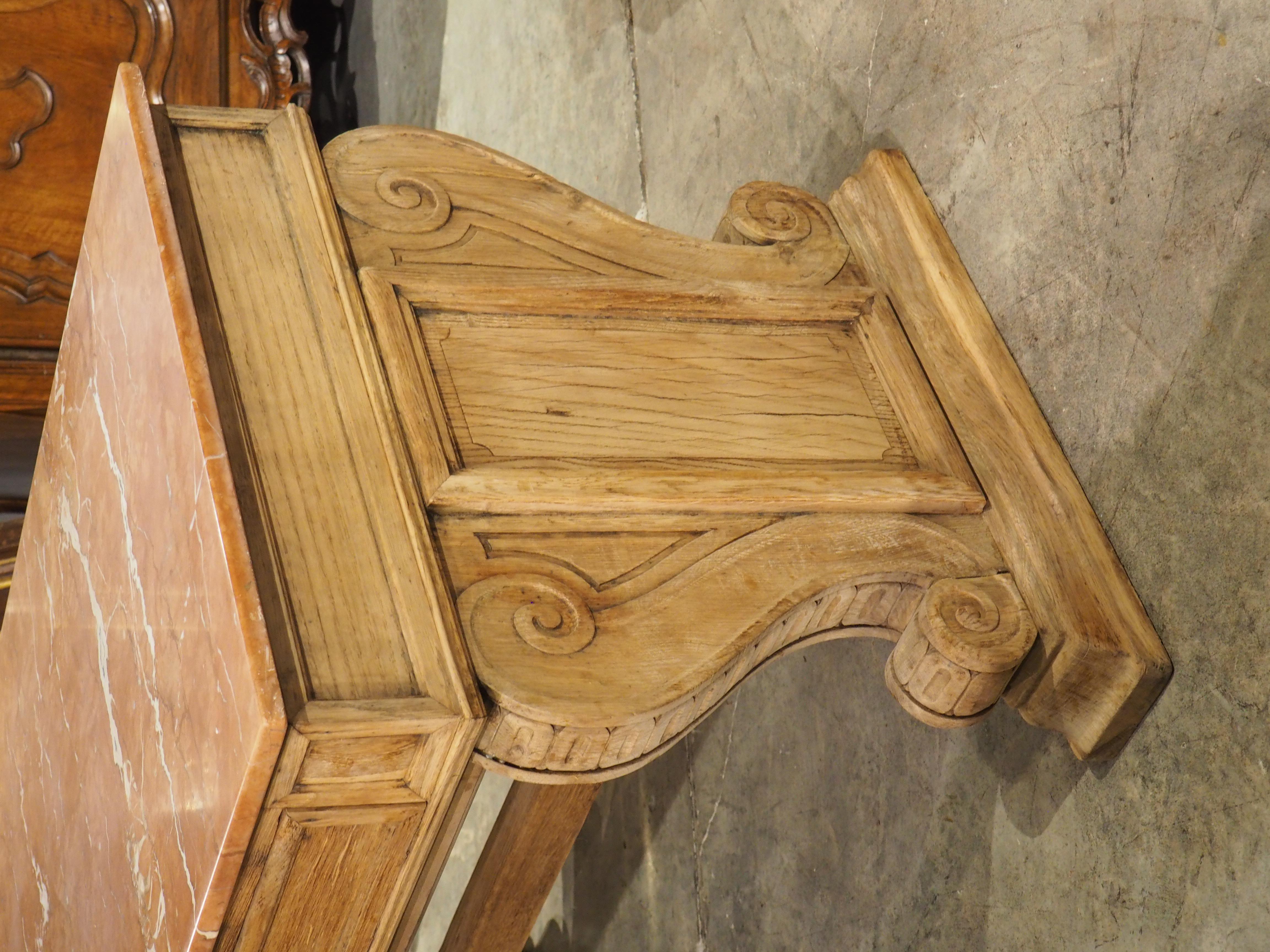 Consola de 2 cajones de roble francés del siglo XIX con tapa de mármol en venta 3