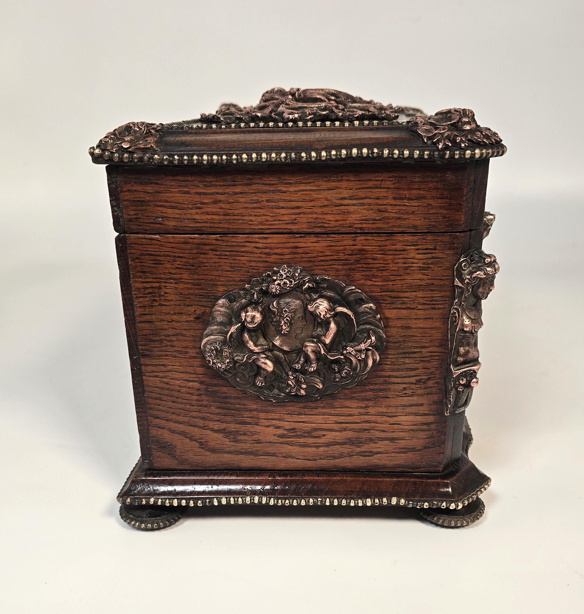 Ottone Portavivande francese del XIX secolo in Oak e ottone di Tahan Paris C1880 in vendita