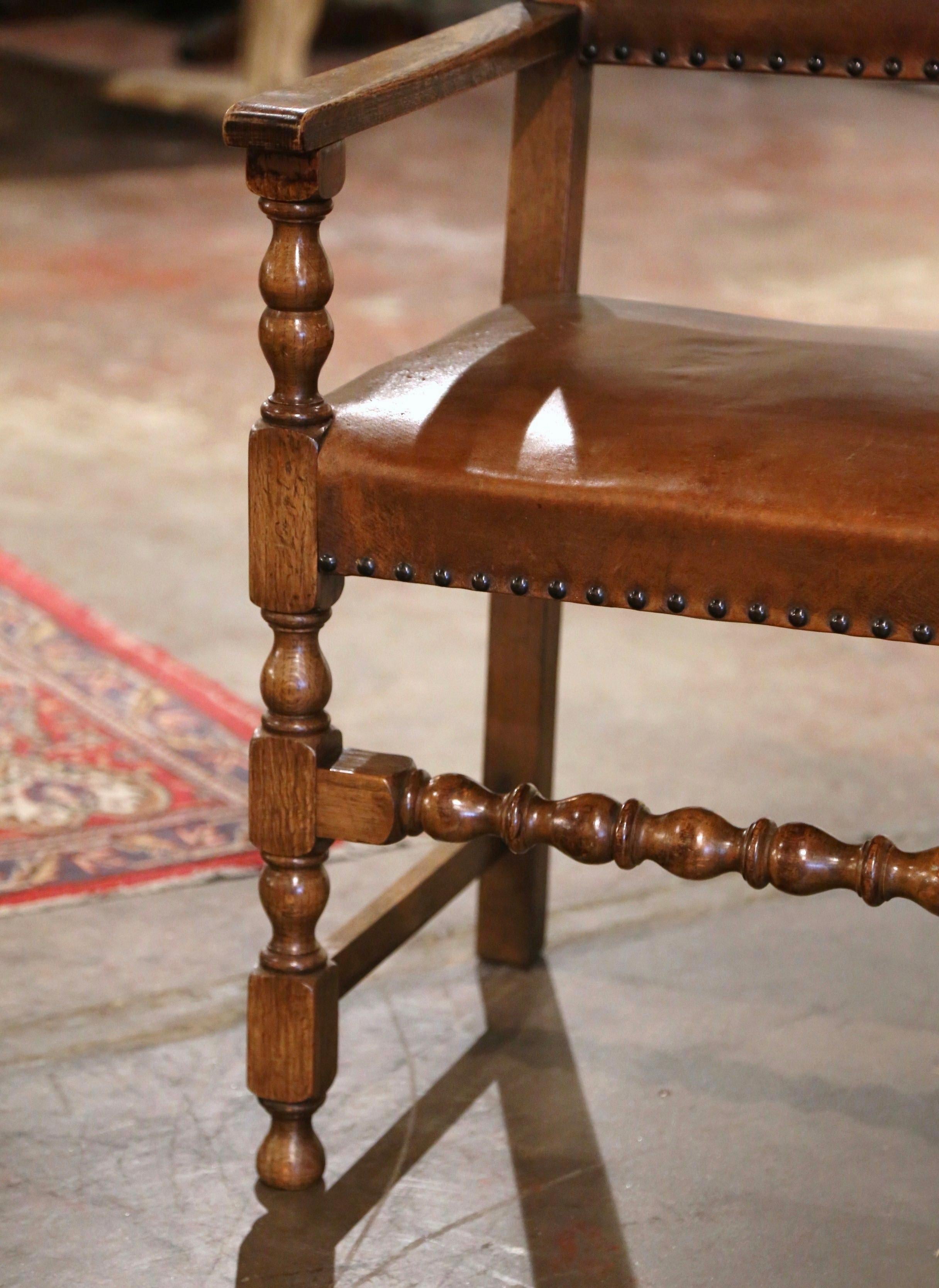 19th Century French Oak and Leather Desk Armchair from the Pyrenees For Sale 1