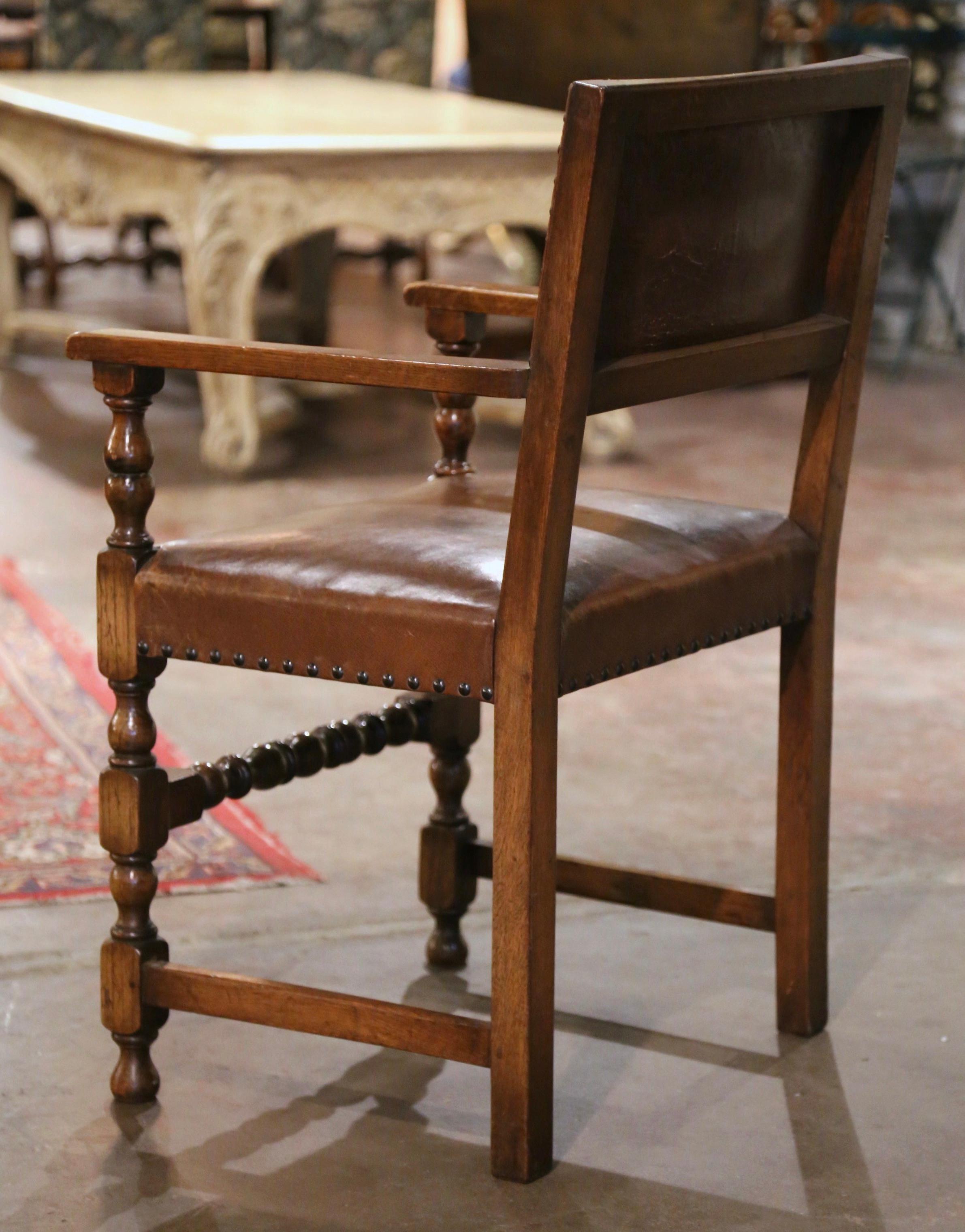 19th Century French Oak and Leather Desk Armchair from the Pyrenees For Sale 4
