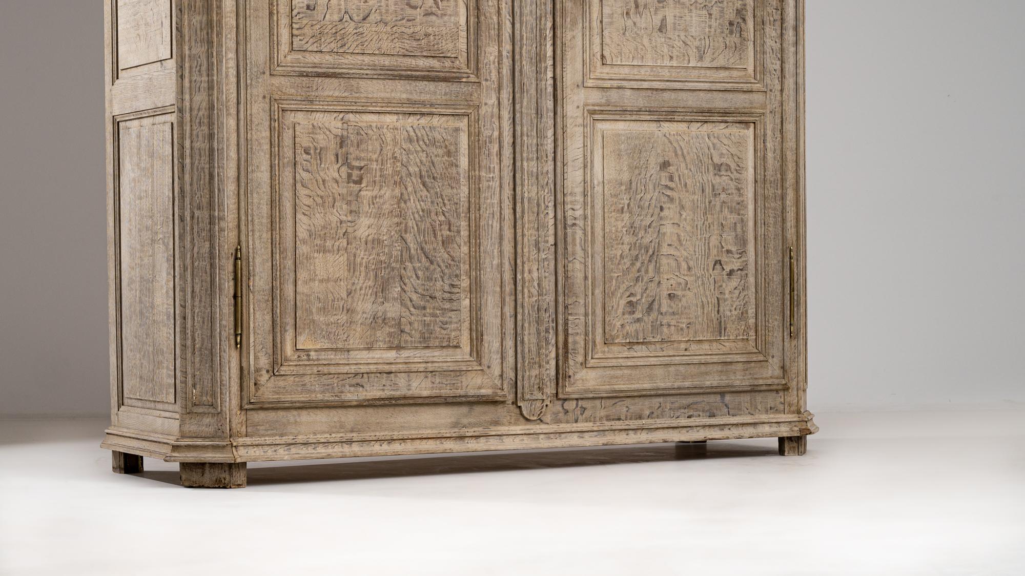 19th Century French Oak Armoire For Sale 4