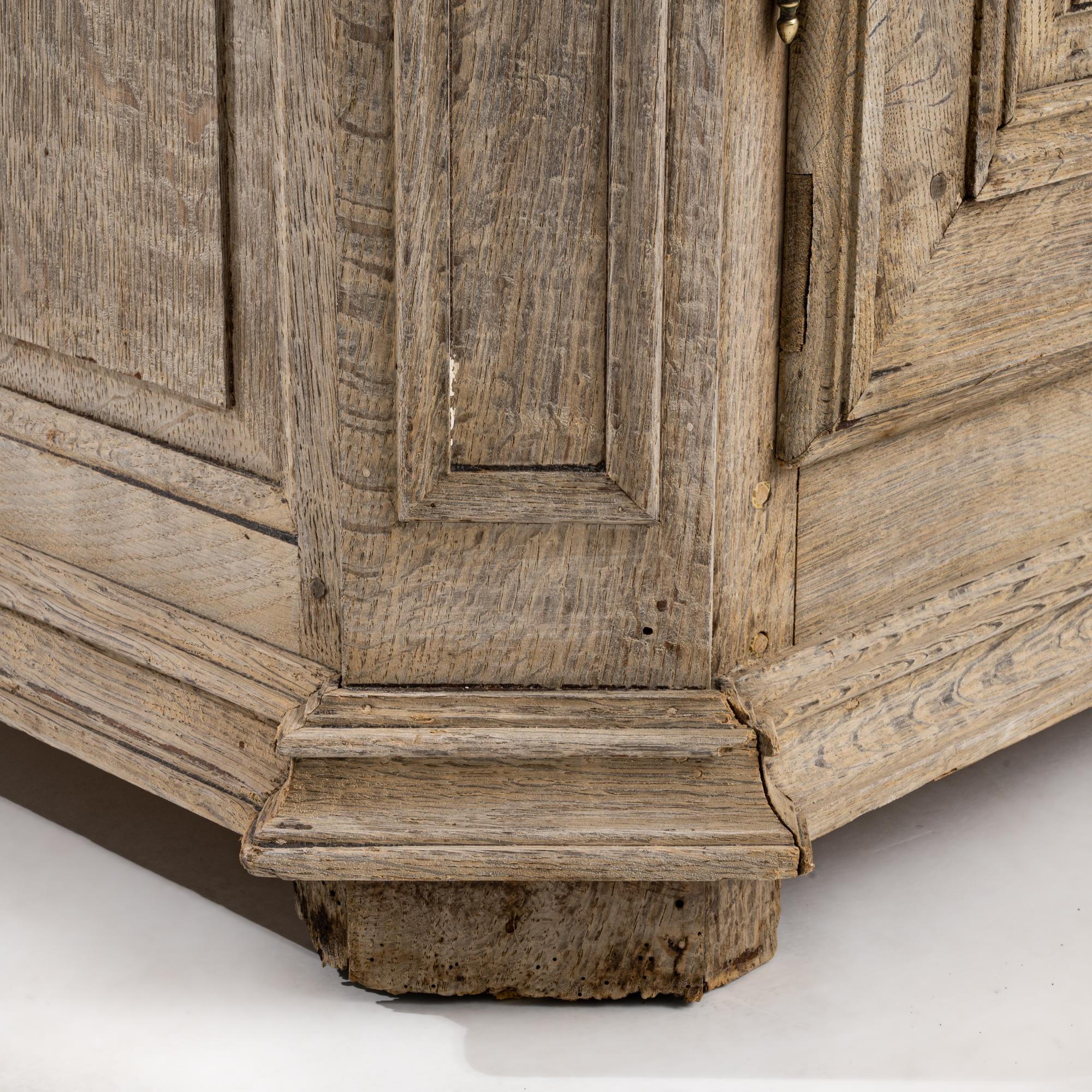 19th Century French Oak Armoire For Sale 5