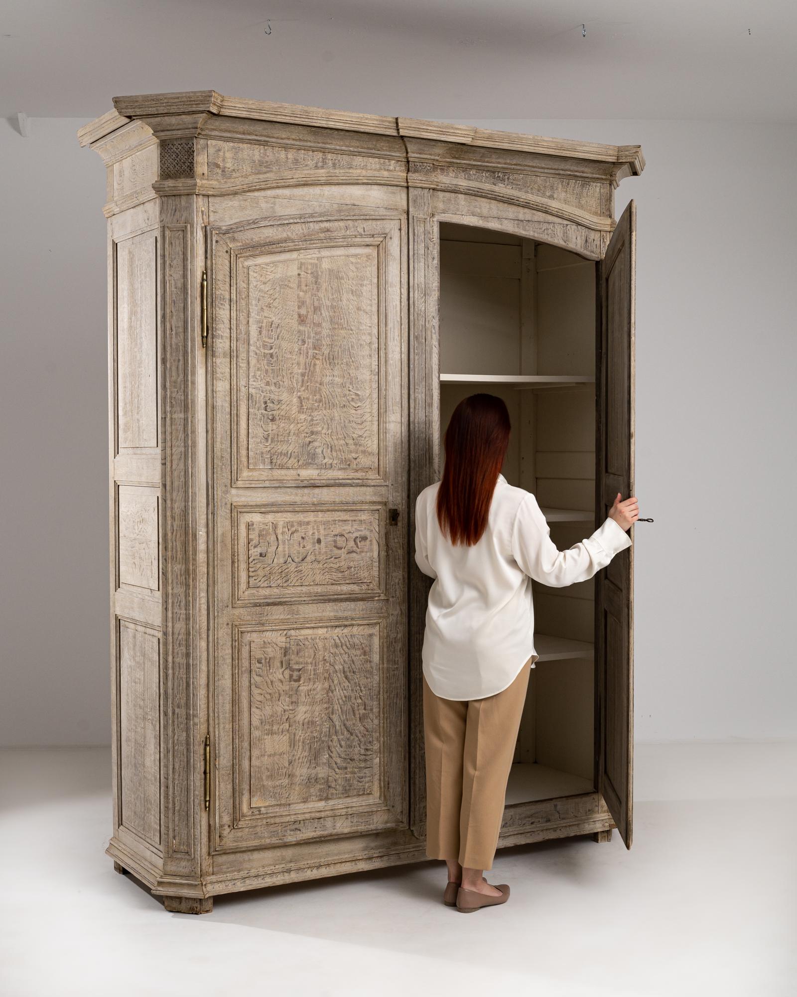 19th Century French Oak Armoire For Sale 1