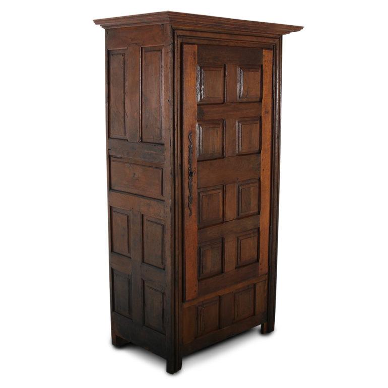 19th Century French Oak Armoire or Bonnetiere In Good Condition In Vancouver, British Columbia