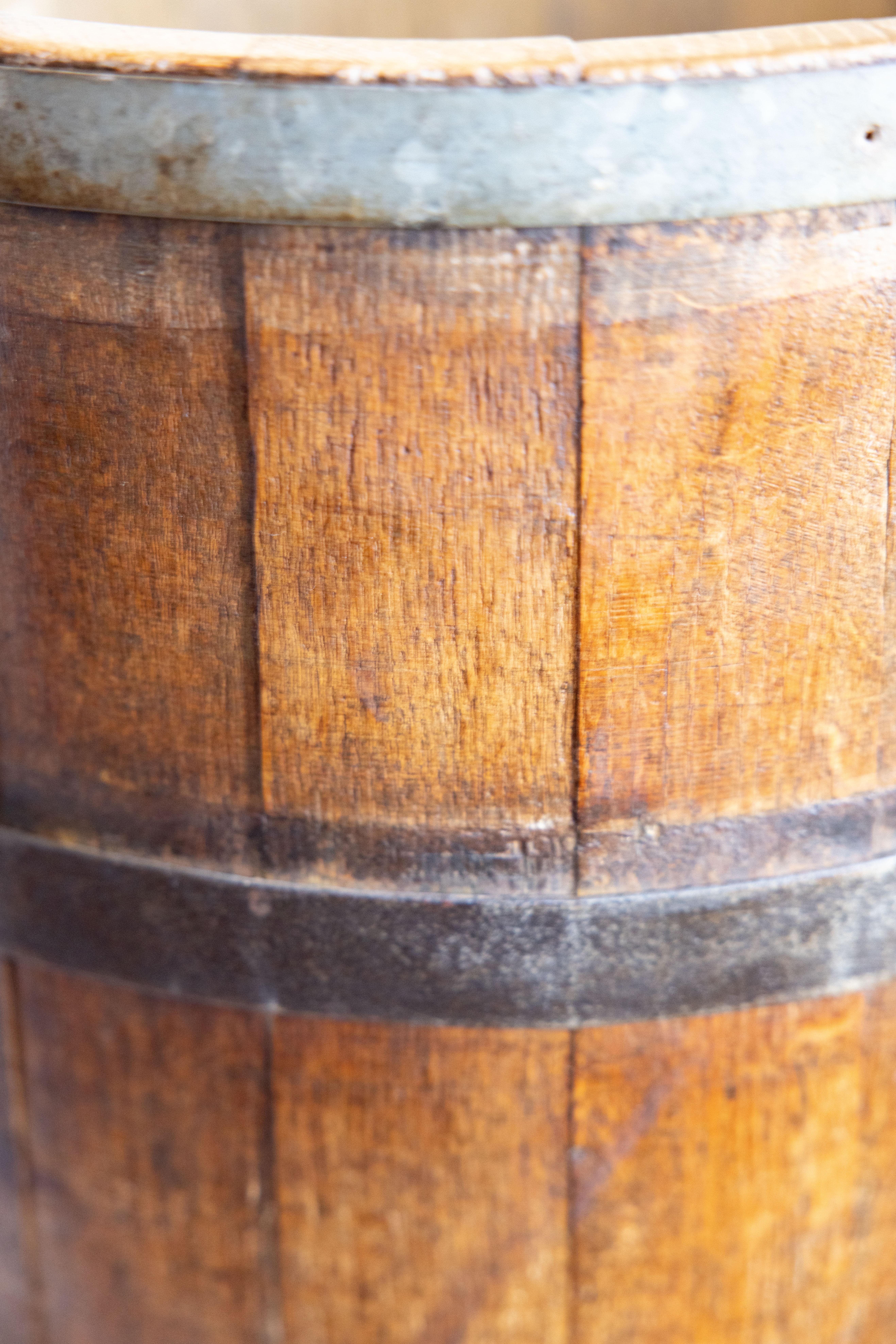 19. Jahrhundert Französisch Oak Barrel Beistelltisch im Angebot 6