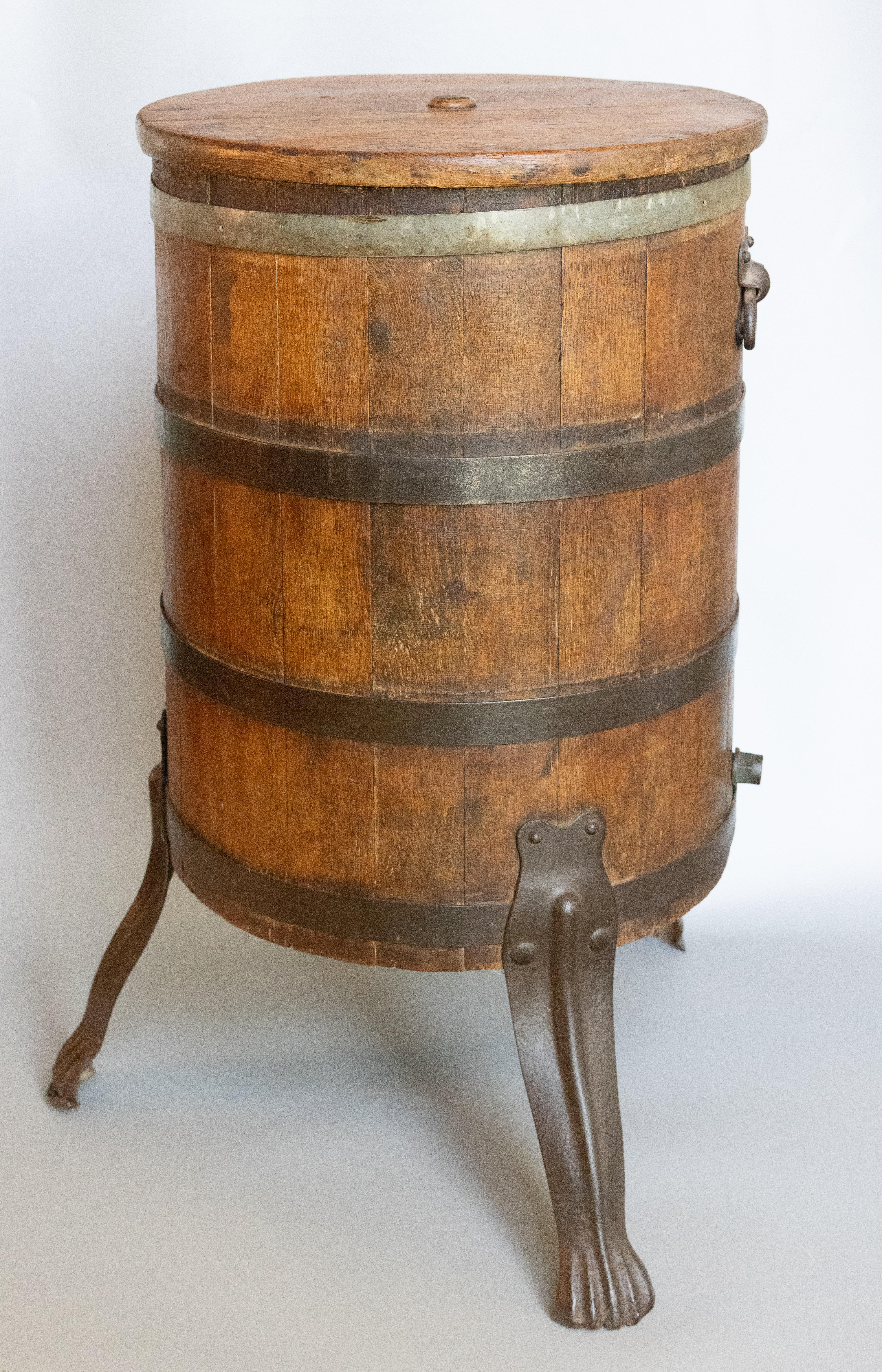 19. Jahrhundert Französisch Oak Barrel Beistelltisch im Zustand „Gut“ im Angebot in Pearland, TX