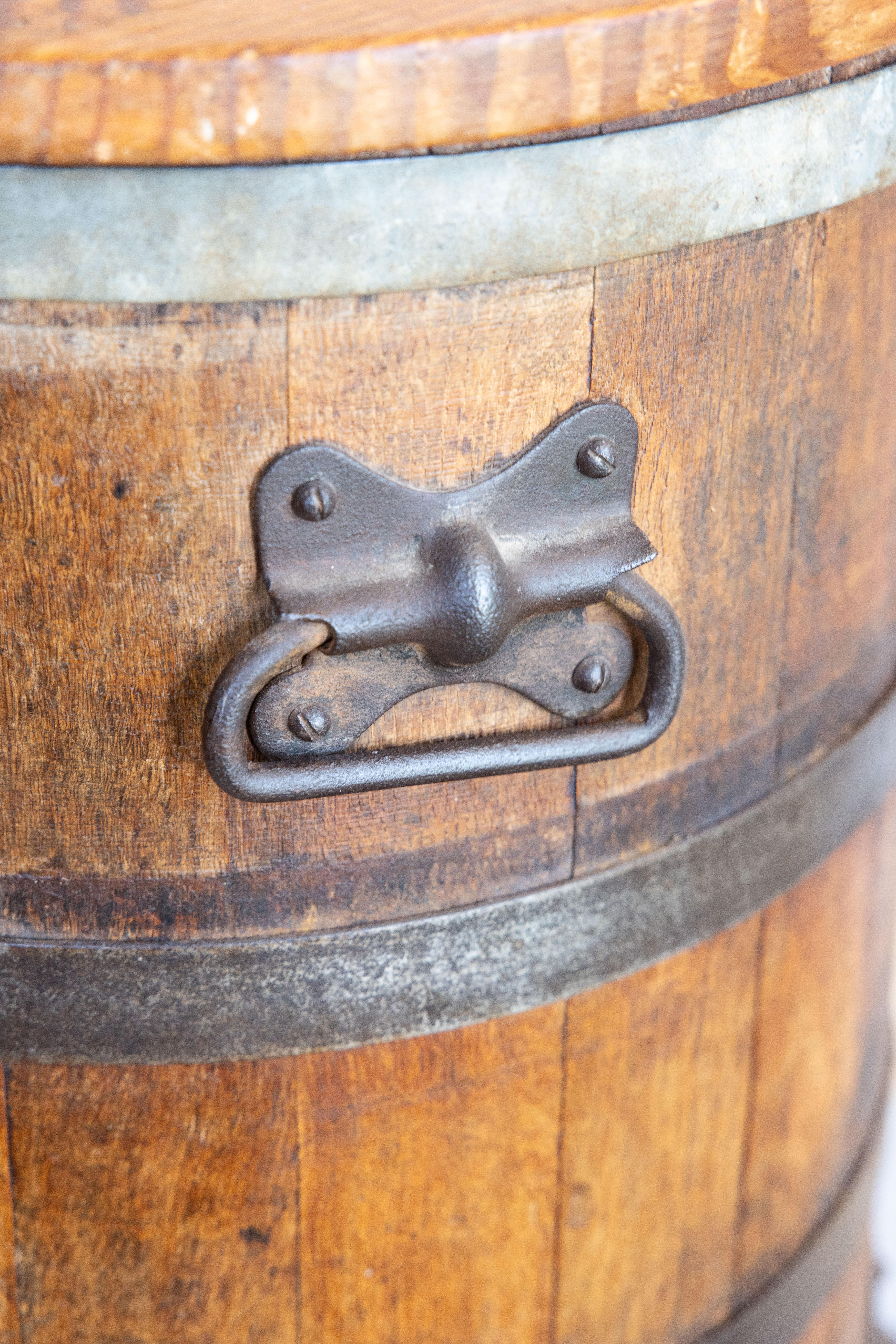 19. Jahrhundert Französisch Oak Barrel Beistelltisch im Angebot 2